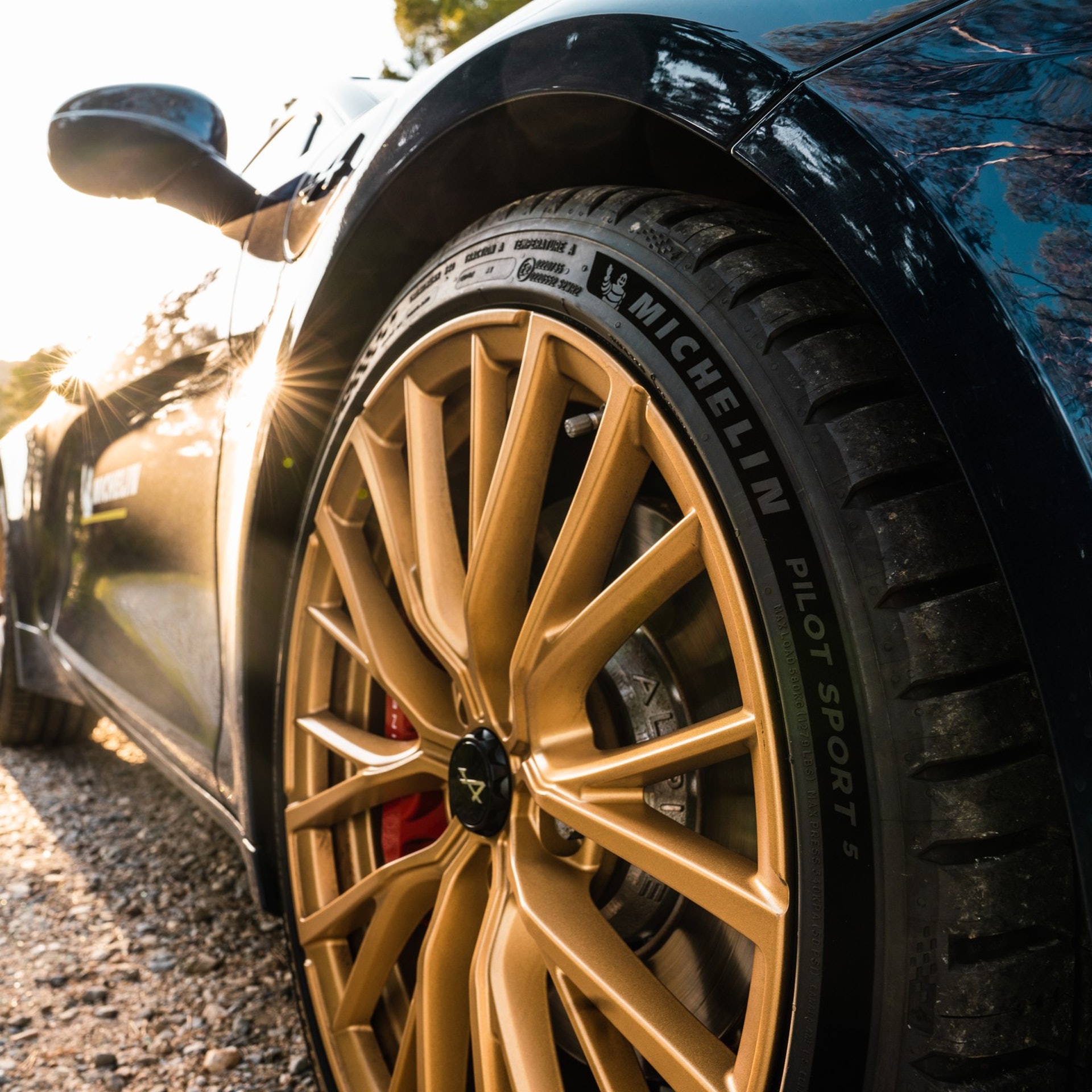1. Michelin 米芝蓮是豪華汽車愛用的車胎品牌。(Source:Michelin) 1. Michelin 米芝蓮是豪華汽車愛用的車胎品牌。(Source:Michelin)