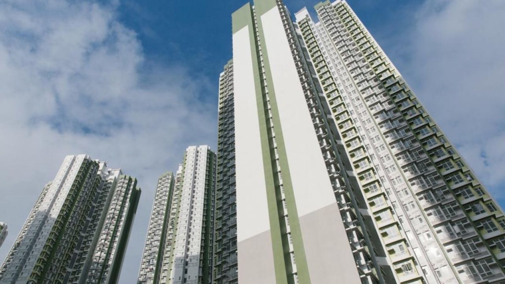 有住在公屋的港男大呻，與同住弟弟相處不合，去年吵架更被掉走家中物品，自此再沒有回家，搬到外面租屋長住，現希望向房署申請分戶。（資料圖片）