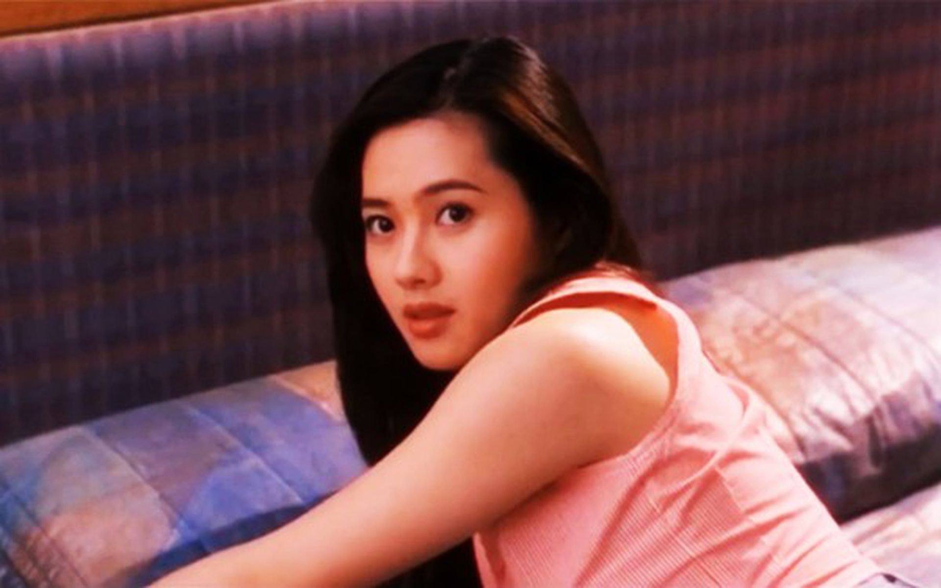 1993年,李麗珍為求事業突破,開始接拍三級片。(《蜜桃成熟時》劇照) 1993年,李麗珍為求事業突破,開始接拍三級片。(《蜜桃成熟時》劇照)