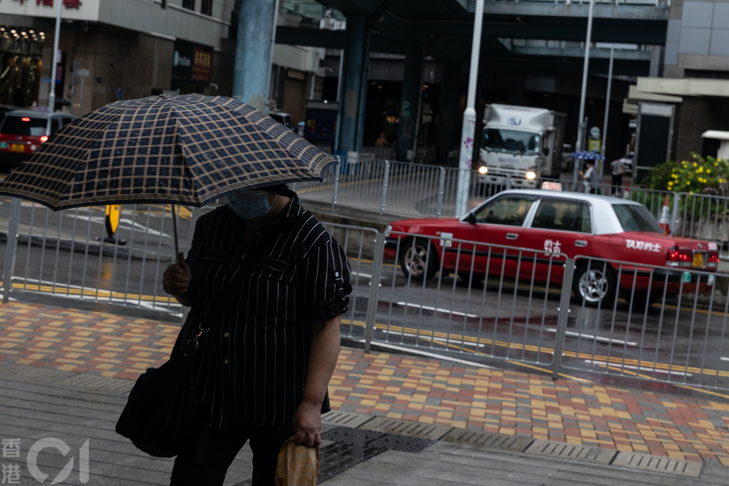 所有暴雨警告取消紅黃雨7 5小時西貢冧山泥 長洲現水龍捲