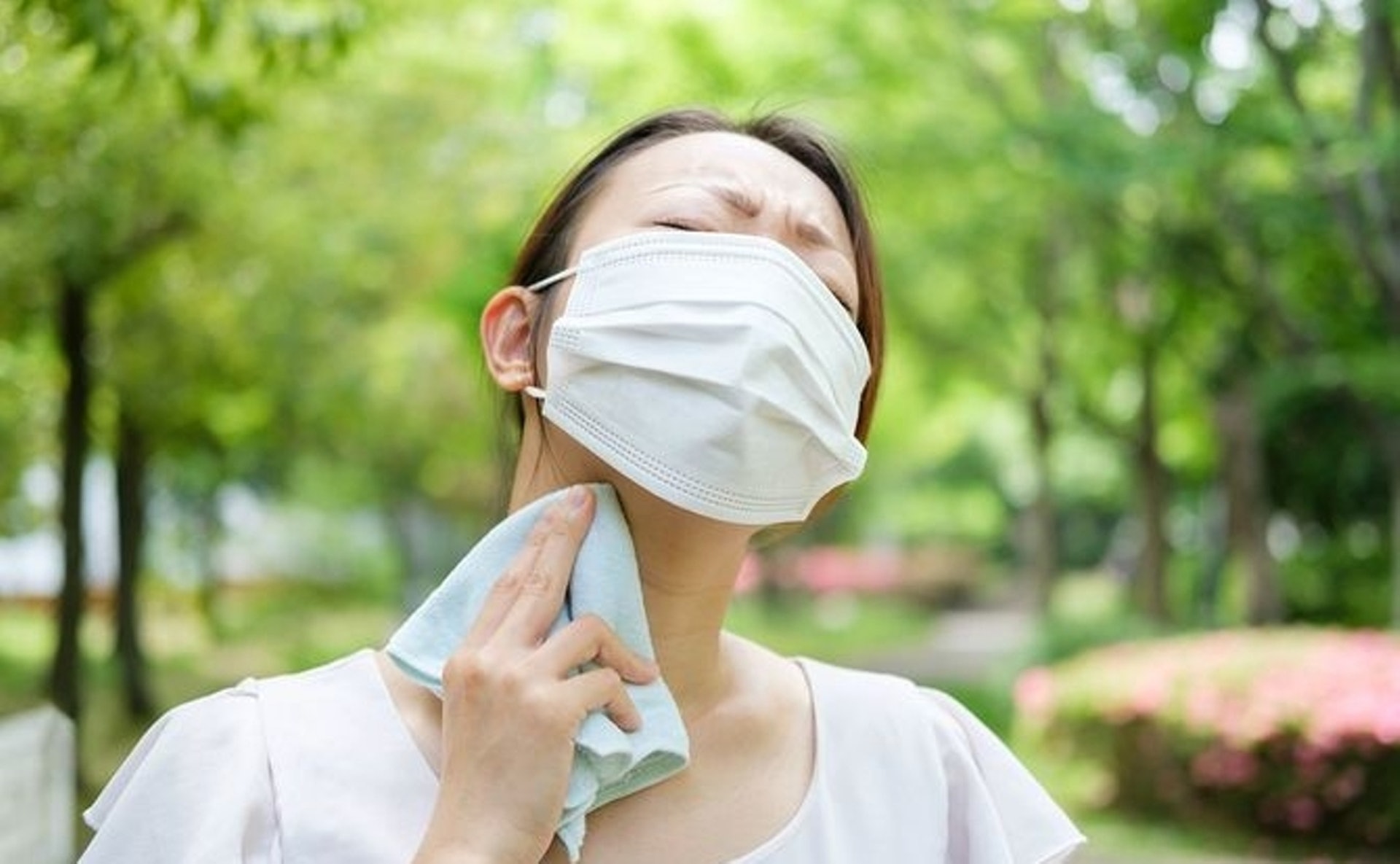 香港夏天普遍多驟雨、濕氣重，加上天氣炎熱，種種因素引發起不同生活煩惱 (圖片: FreePik)