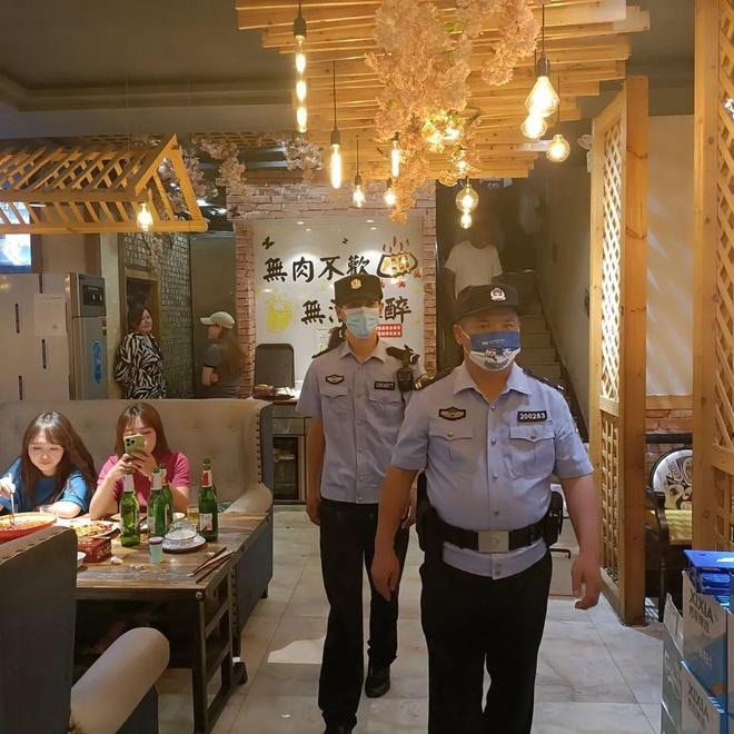 唐山打人案震惊全国，多地警方开展夜巡，民警喊话：不打架，尤其不能打女人（视频/组图） - 4