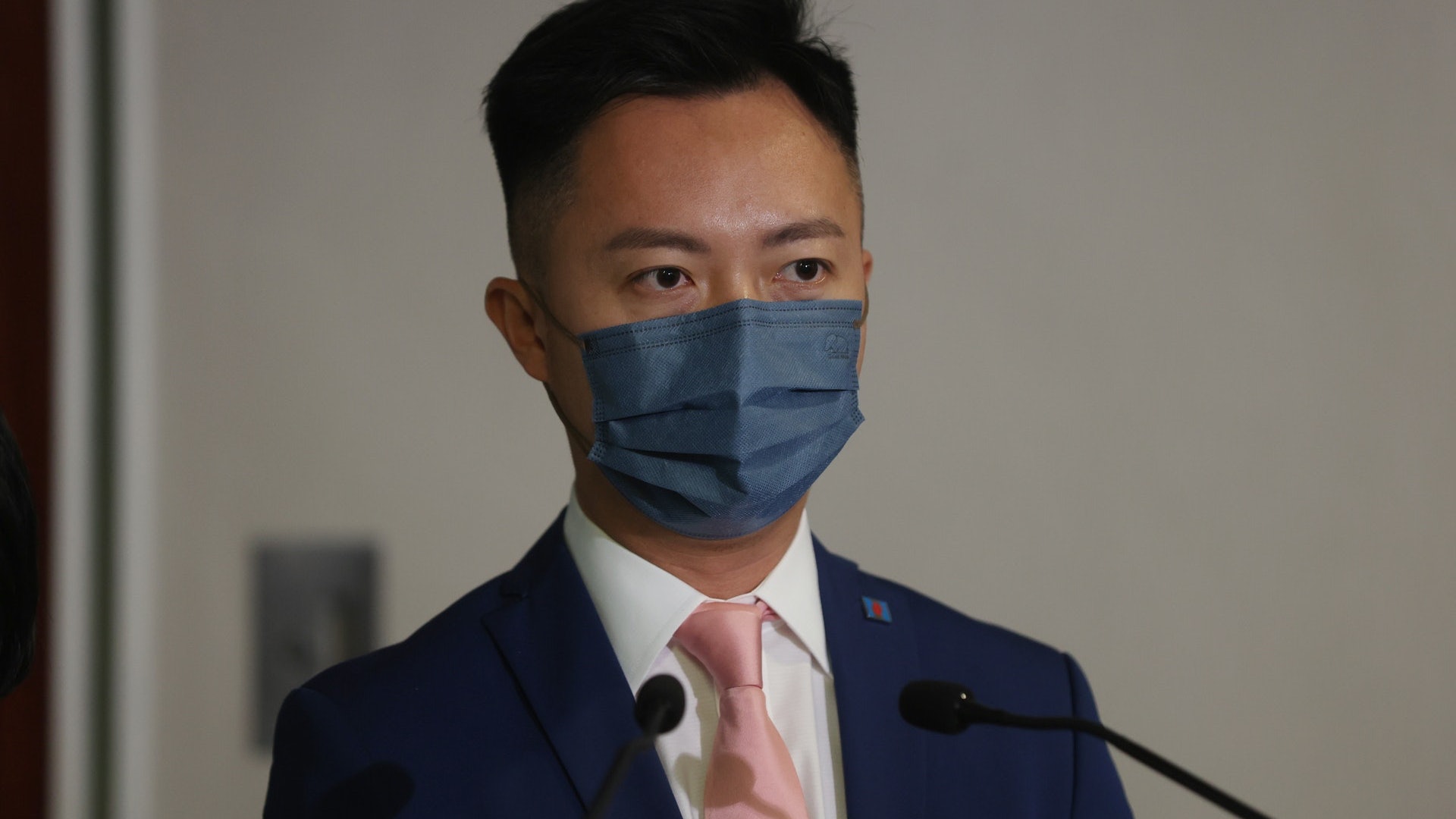 英國議會撤回研討會邀請 李梓敬批評兒戲質疑偏聽:主辦方的損失 英國議會撤回研討會邀請 李梓敬批評兒戲質疑偏聽:主辦方的損失