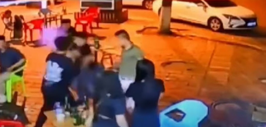 四川现翻版“唐山打人案”？警调查发现系2男子为宣传跆拳道馆，策划摆拍“英雄救美”（视频/组图） - 4