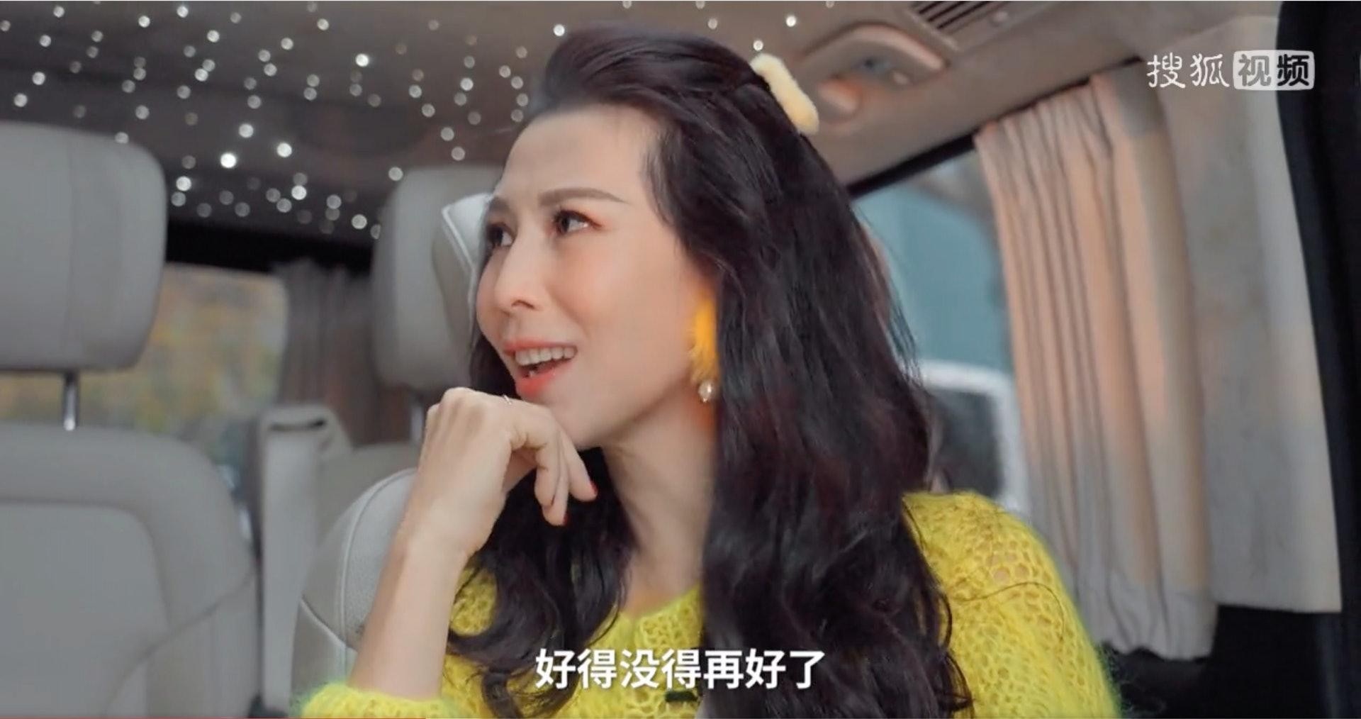 去年舉家移居上海的蔡少芬(Ada)曾在內地綜藝節目《送一百位女孩回家》中大讚當地生活「好得沒得再好了」。(影片截圖) 去年舉家移居上海的蔡少芬(Ada)曾在內地綜藝節目《送一百位女孩回家》中大讚當地生活「好得沒得再好了」。(影片截圖)