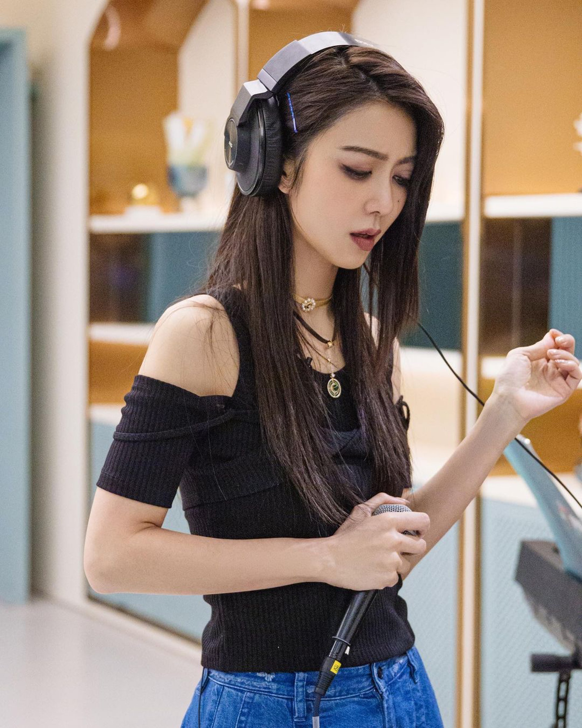 Fiona在節目中相當認真。(Instagram@physit) Fiona在節目中相當認真。(Instagram@physit)