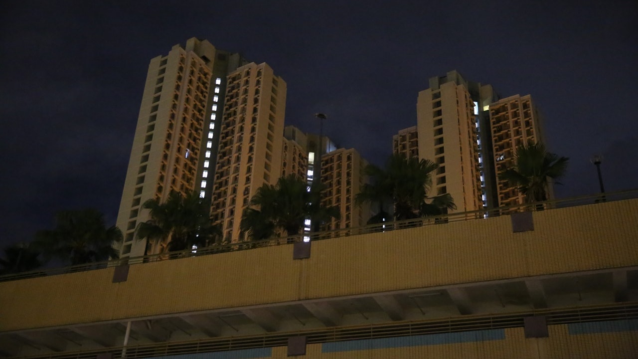 屯門元朗天水圍大停電 中電派100元心意券 劉國勳田北辰促加碼 屯門元朗天水圍大停電 中電派100元心意券 劉國勳田北辰促加碼