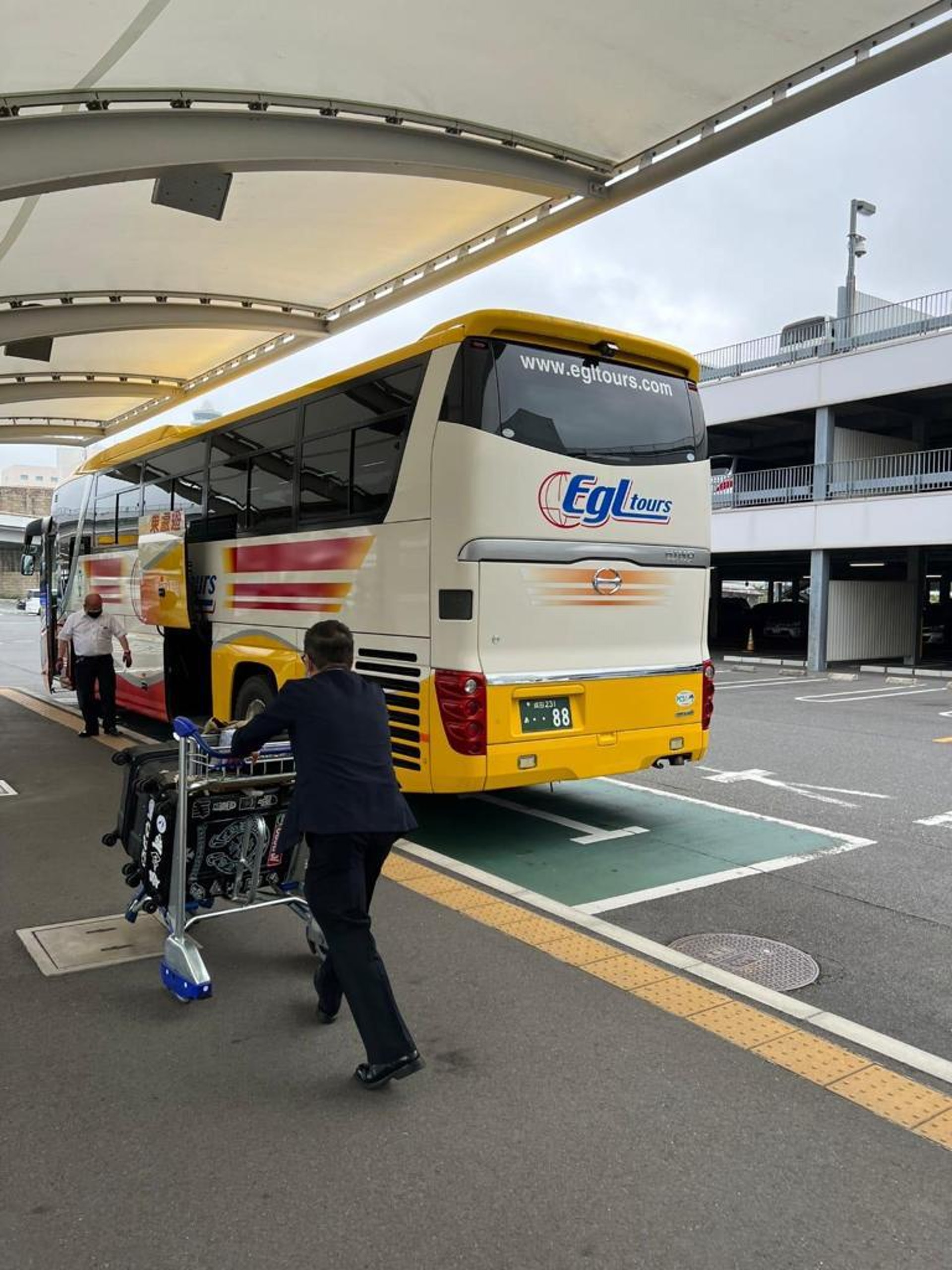 日本開關 首團下午抵東京港男帶40萬yen食玩買 兩年無返鄉下 日本開關 首團下午抵東京港男帶40萬yen食玩買 兩年無返鄉下