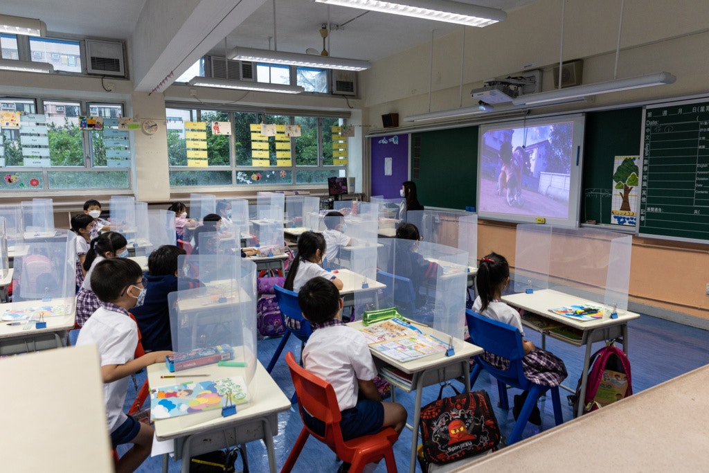 教育局宣布，今年9月起理順小學校長及副校長薪點，以及改善主任級教師比例安排。（資料圖片）