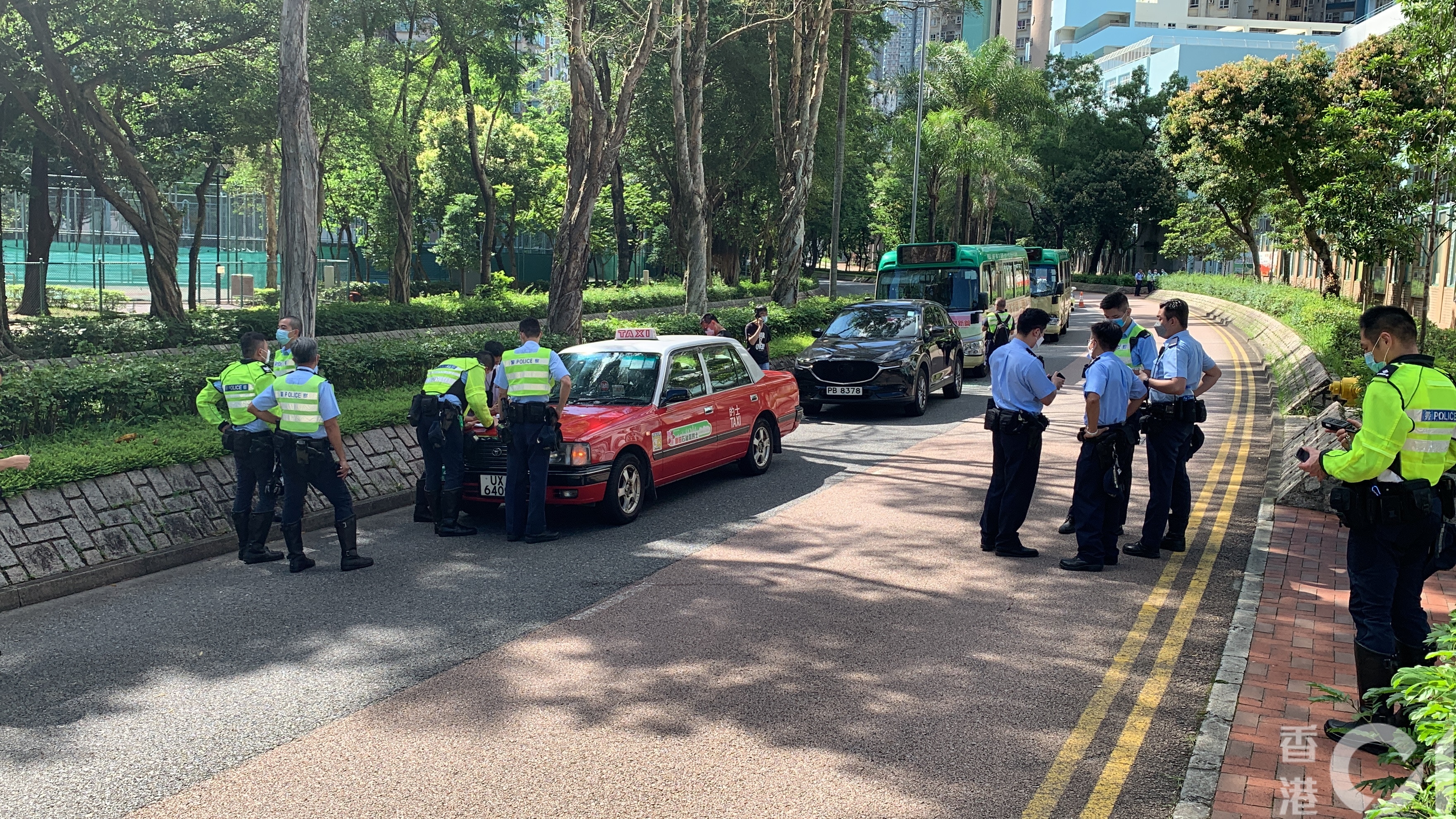 將軍澳寶康路4車相撞　9人受輕傷