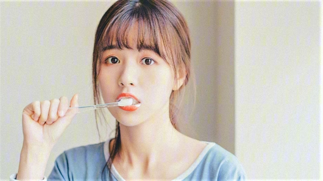 你有冇「刷錯牙」?7個錯誤刷牙習慣 日日用漱口水反而會口臭? 你有冇「刷錯牙」?7個錯誤刷牙習慣 日日用漱口水反而會口臭?
