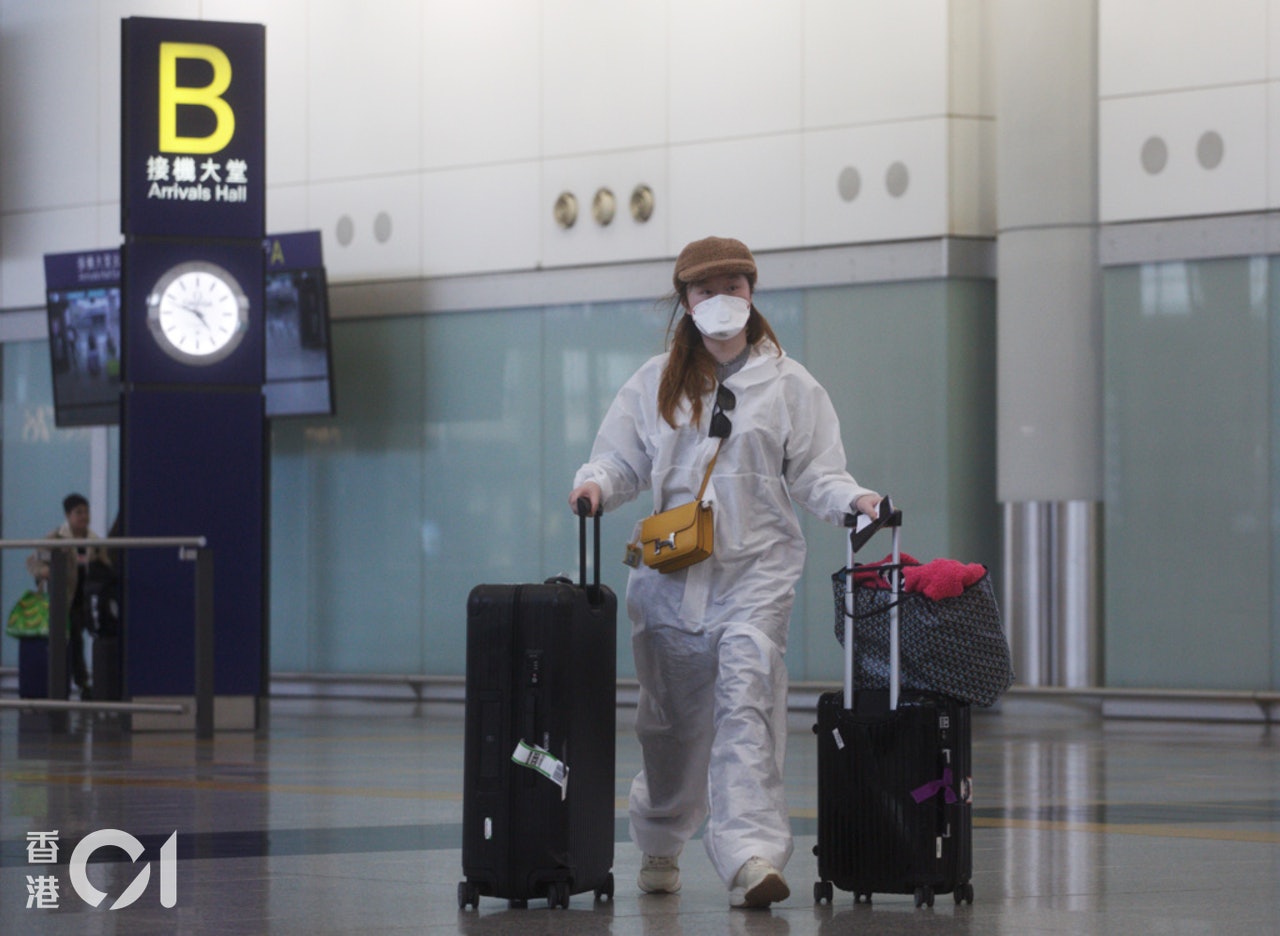 2020年新冠疫情爆發,本港旅客數量呈插水式下跌。(資料圖片) 2020年新冠疫情爆發,本港旅客數量呈插水式下跌。(資料圖片)