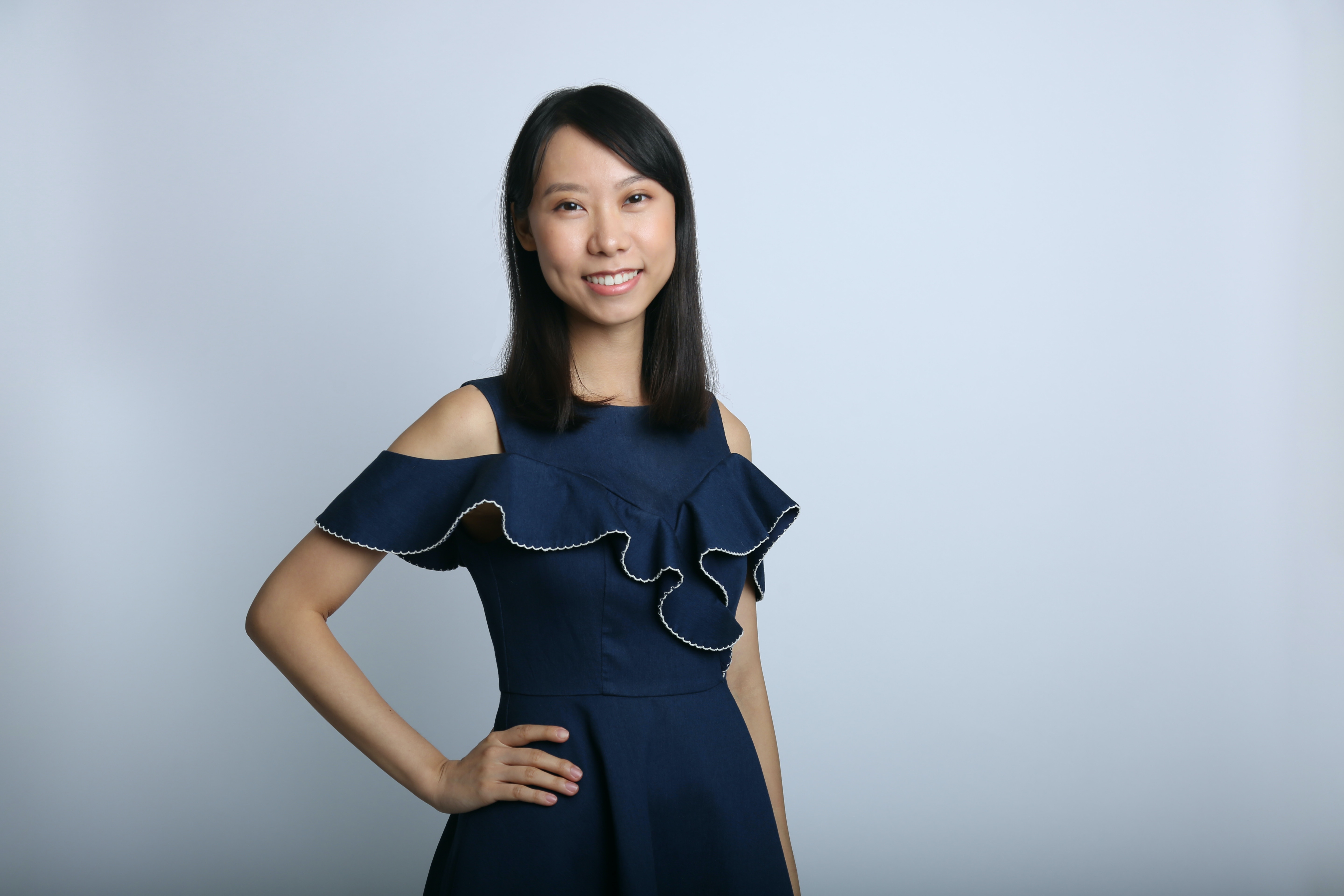 重用校服的意念來自社企Dress Green設計師余倩韻（Emma）。余倩韻表示，從小觀看許多地理雜誌及氣候相關的紀錄片，建立她對環境友善的概念，多年來都有回收及把舊物重用的習慣。（受訪者提供圖片）