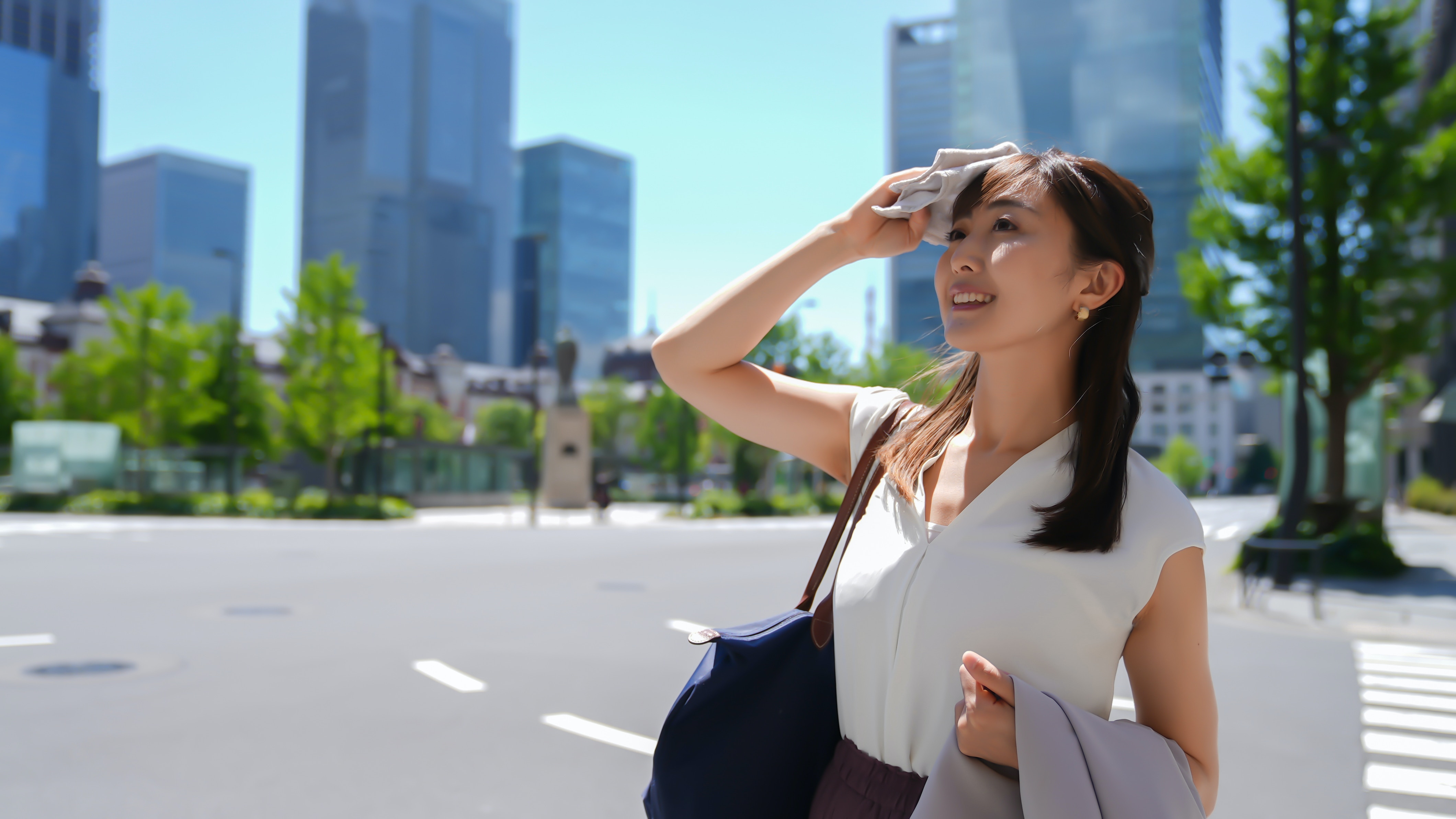 夏天大汗油脂分泌多，竟然暗藏脫髮危機。（Shutterstock）