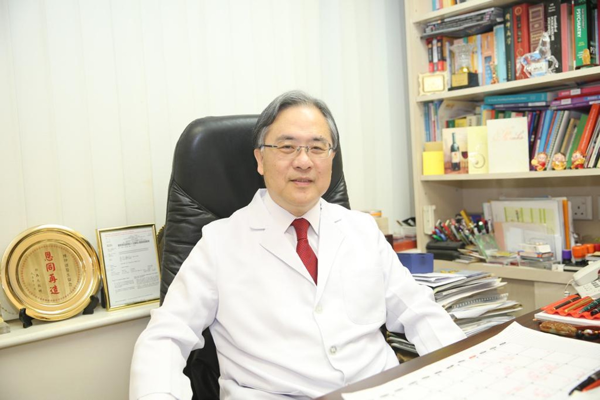 精神科專科陳仲謀醫生指,思覺失調屬於慢性疾病,漏服或拒服藥物的情況十分常見。 精神科專科陳仲謀醫生指,思覺失調屬於慢性疾病,漏服或拒服藥物的情況十分常見。