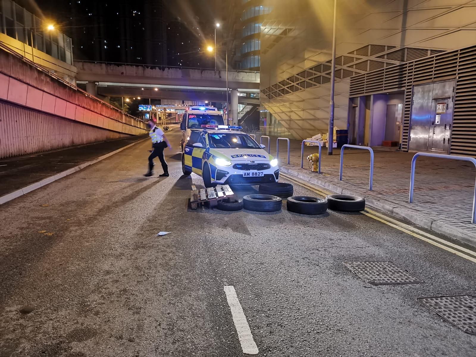Tsuen Wan Street Man Arrested For Possession Of Sticks Offensive 