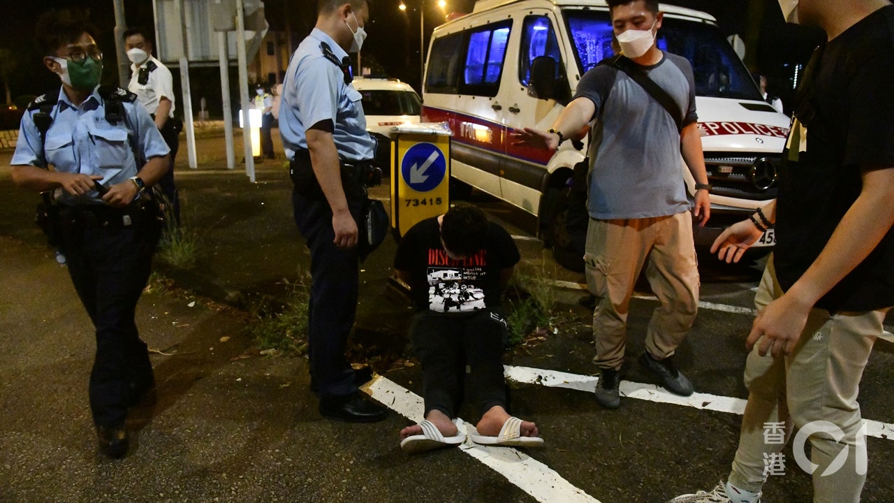 清水灣毒品車遇查逃走狂飆1 5公里被包抄截獲兩男束手就擒 清水灣毒品車遇查逃走狂飆1 5公里被包抄截獲兩男束手就擒