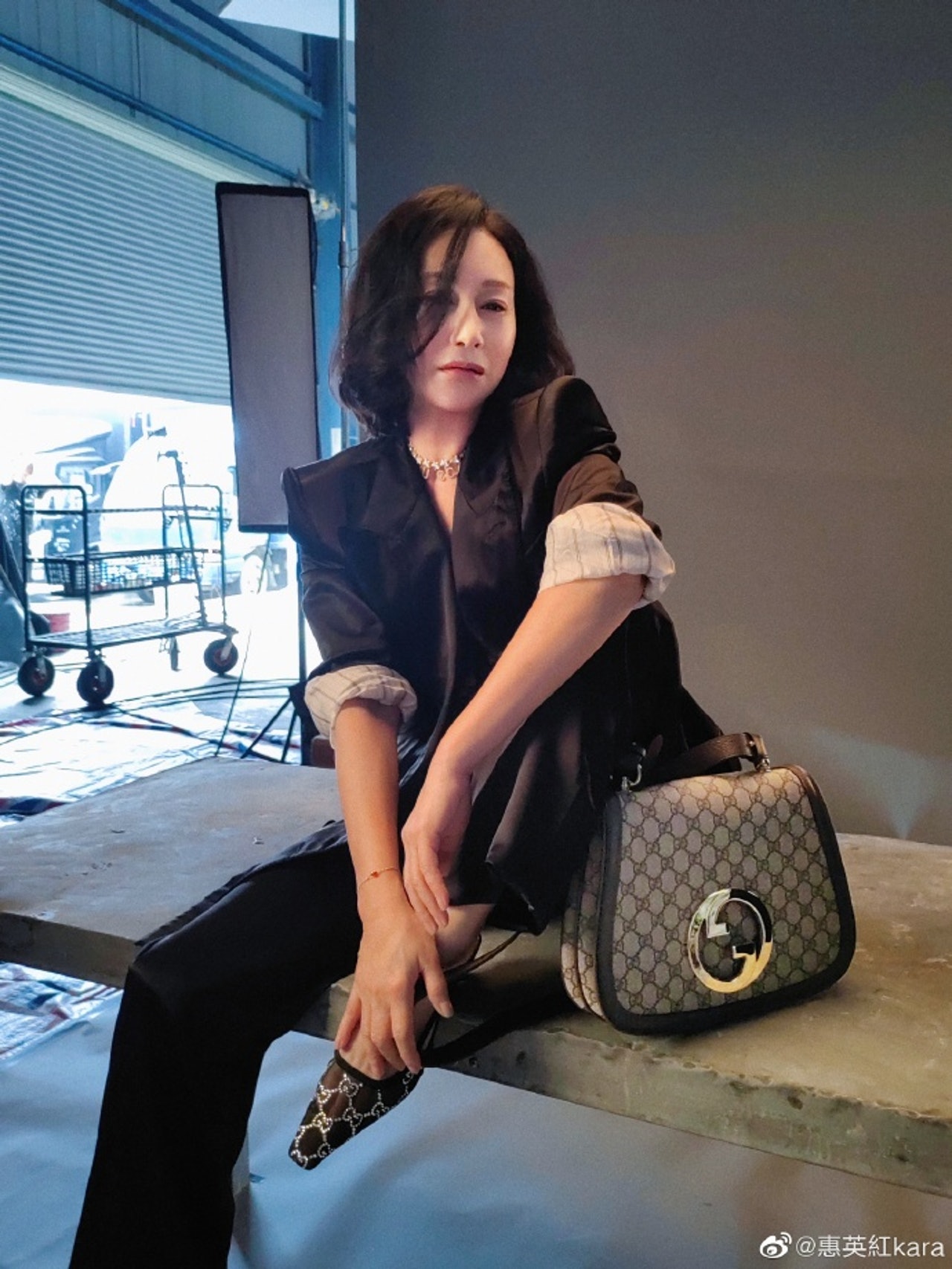 紅姐雖然已經62歲,不過保養得宜依然美麗動人。(惠英紅微博圖片) 紅姐雖然已經62歲,不過保養得宜依然美麗動人。(惠英紅微博圖片)
