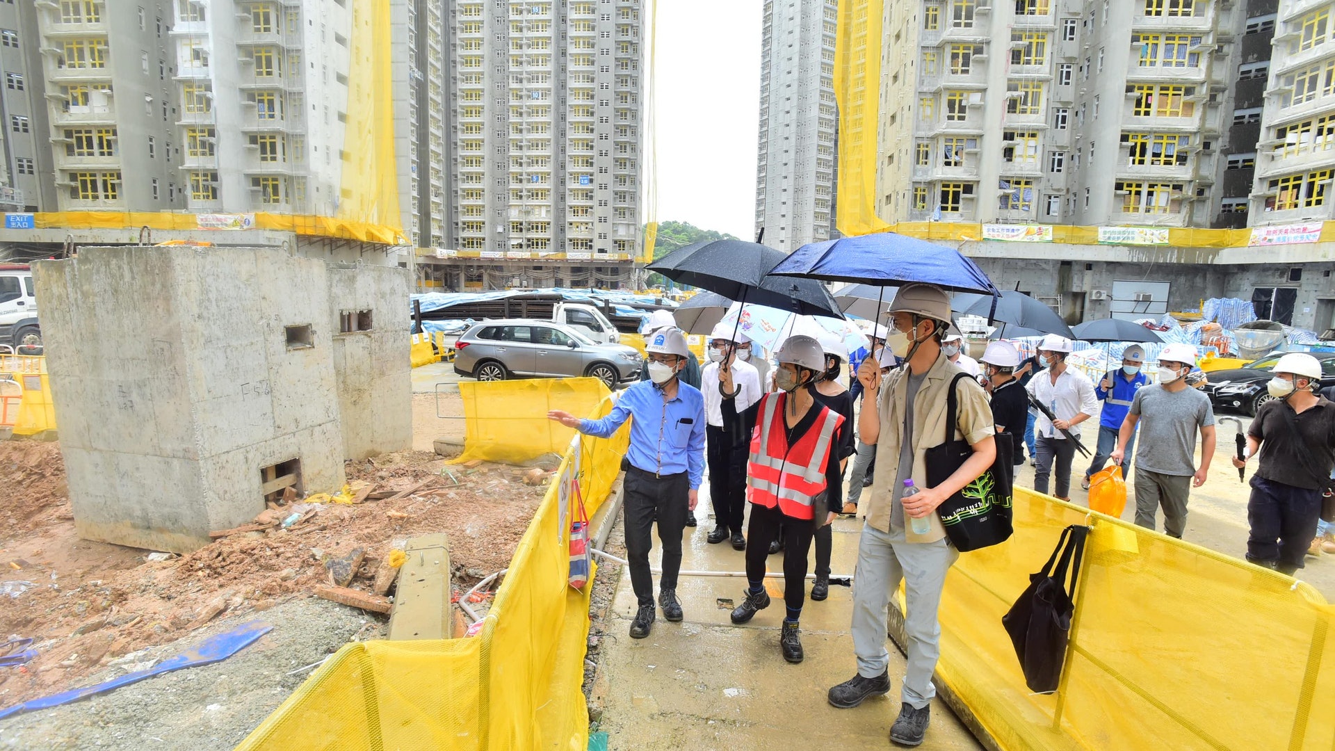 房屋局局長何永賢 大埔「落site」視察公屋興建進度 房屋局局長何永賢 大埔「落site」視察公屋興建進度