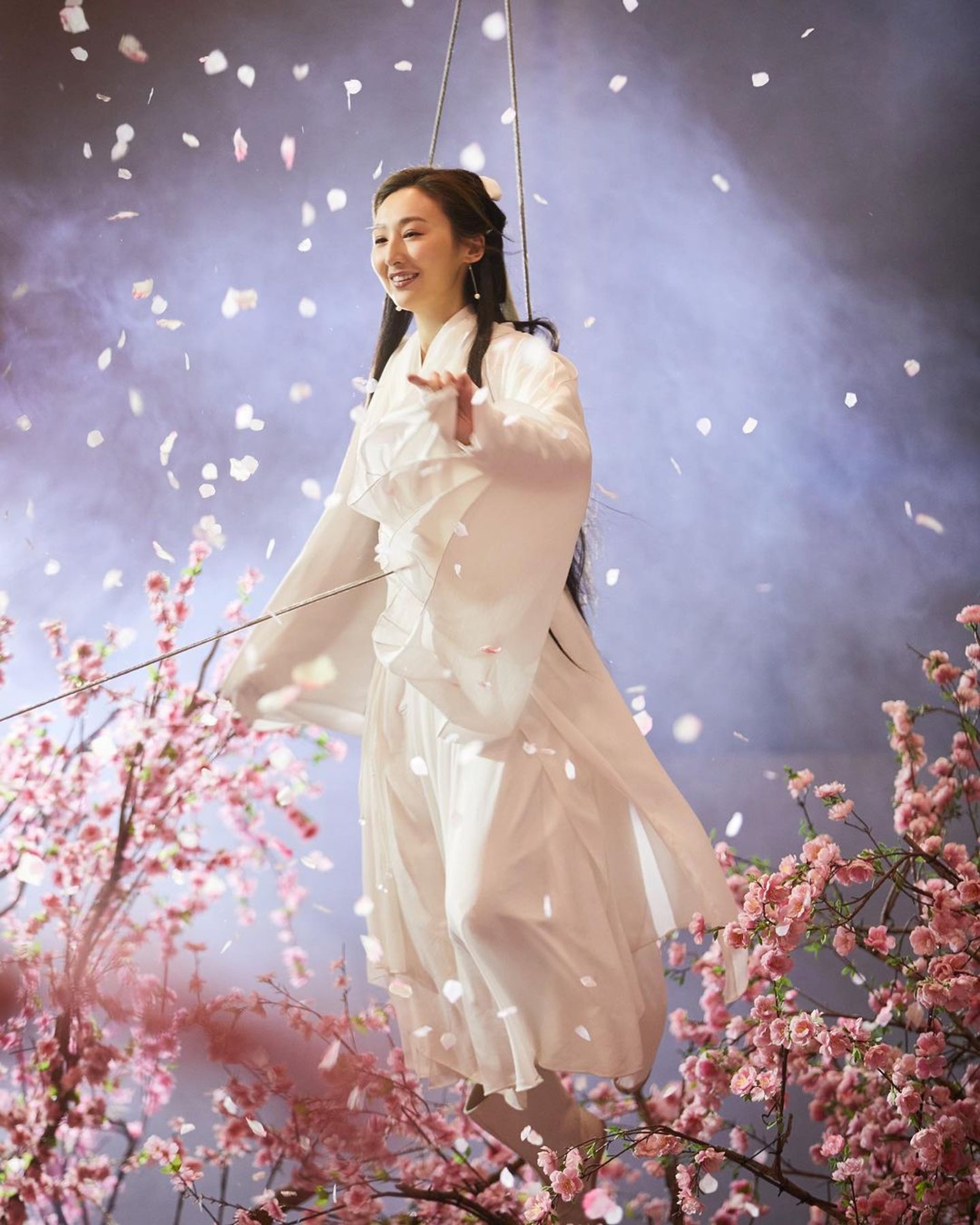 有網民自薦飾演尹志平,說道:「請問尹志平角色請到了人嗎?」,場面非常好笑。(IG/@sammkoling) 有網民自薦飾演尹志平,說道:「請問尹志平角色請到了人嗎?」,場面非常好笑。(IG/@sammkoling)