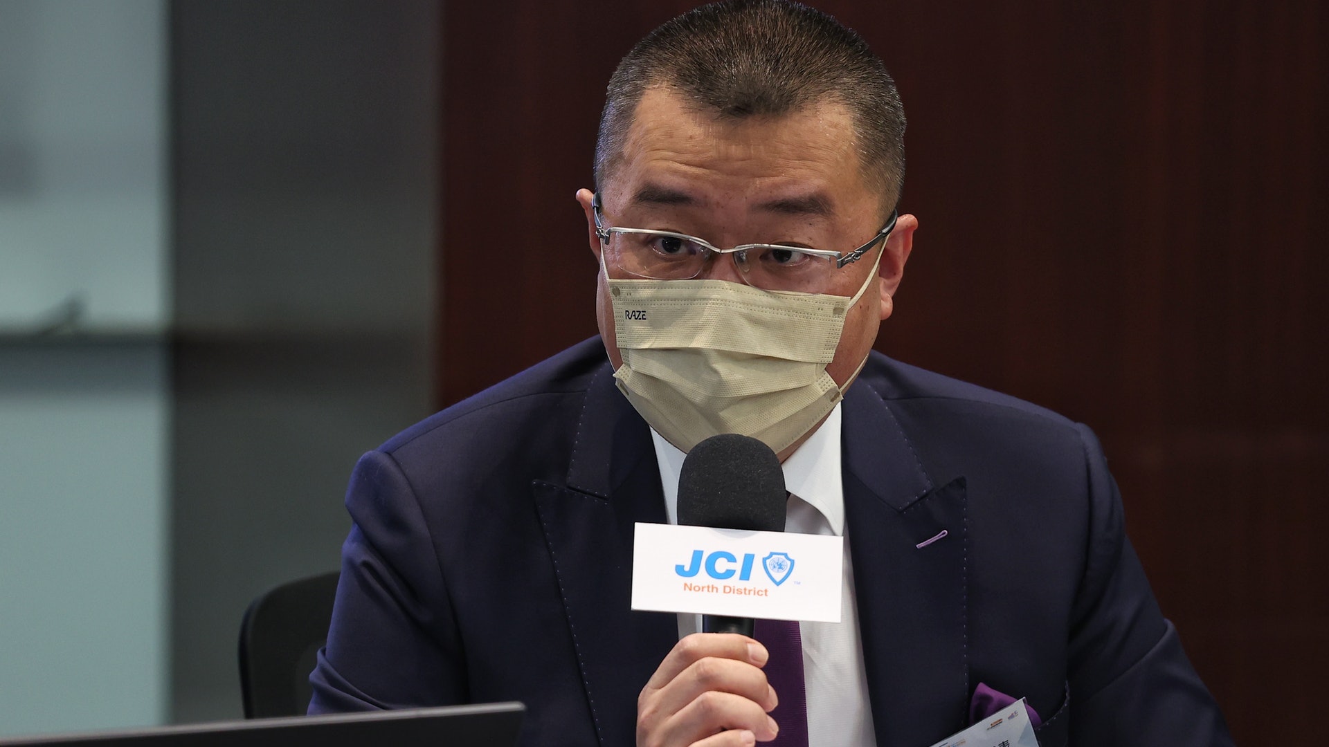 疫後再搞派對?洪為民嘆氣拒答 談安心實名制:難解內地通關障礙 疫後再搞派對?洪為民嘆氣拒答 談安心實名制:難解內地通關障礙