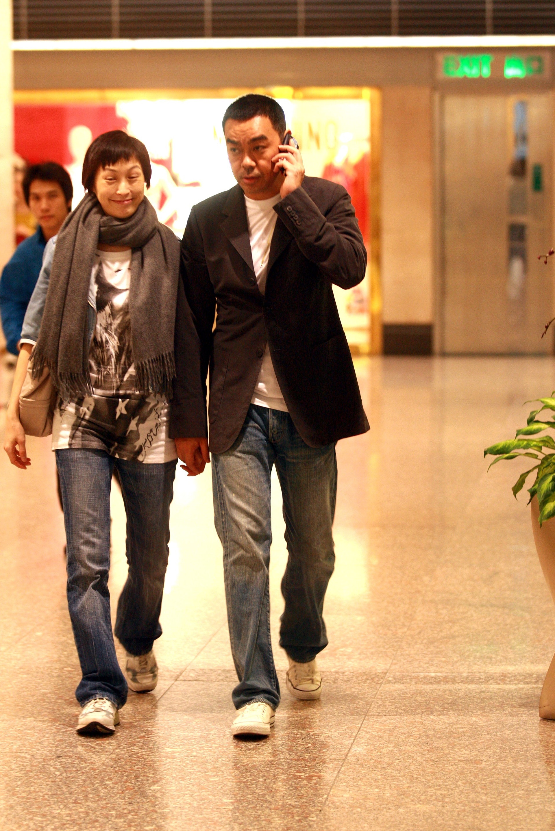 劉青雲﹑郭藹明不時被拍到手牽手。(視覺中國) 劉青雲﹑郭藹明不時被拍到手牽手。(視覺中國)