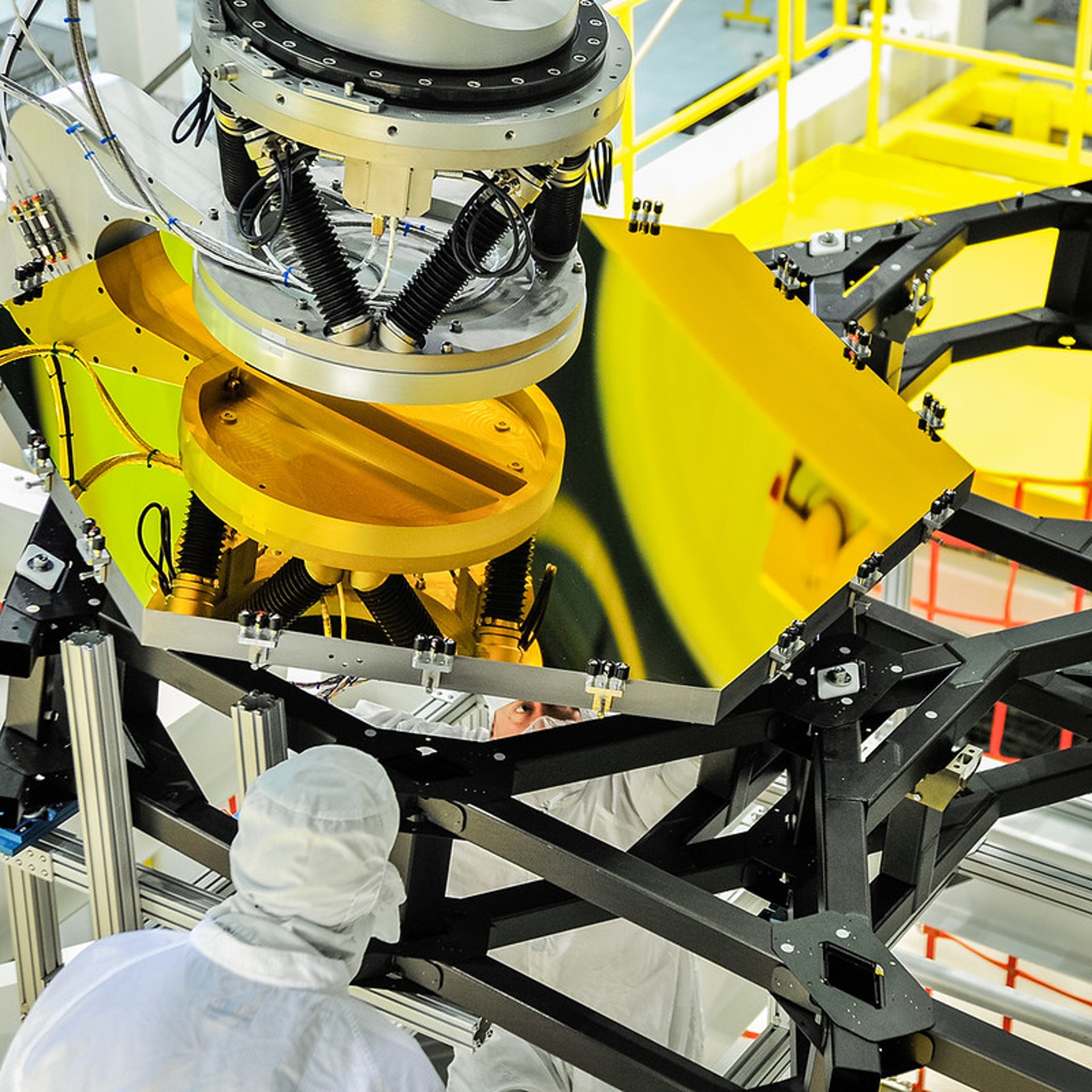 韋伯太空望遠鏡代表着21世紀最先進的科技。(NASA/JWST AND HST TEAMS) 韋伯太空望遠鏡代表着21世紀最先進的科技。(NASA/JWST AND HST TEAMS)