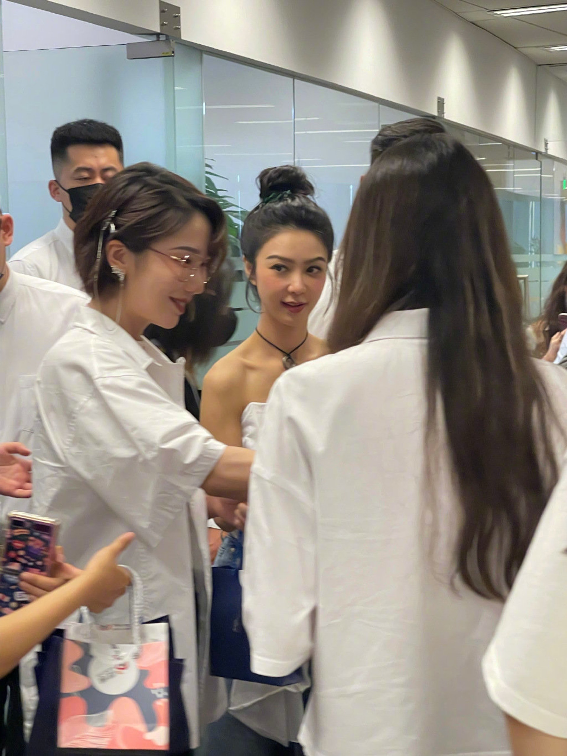 好fit。(Ahua微博圖片) 好fit。(Ahua微博圖片)