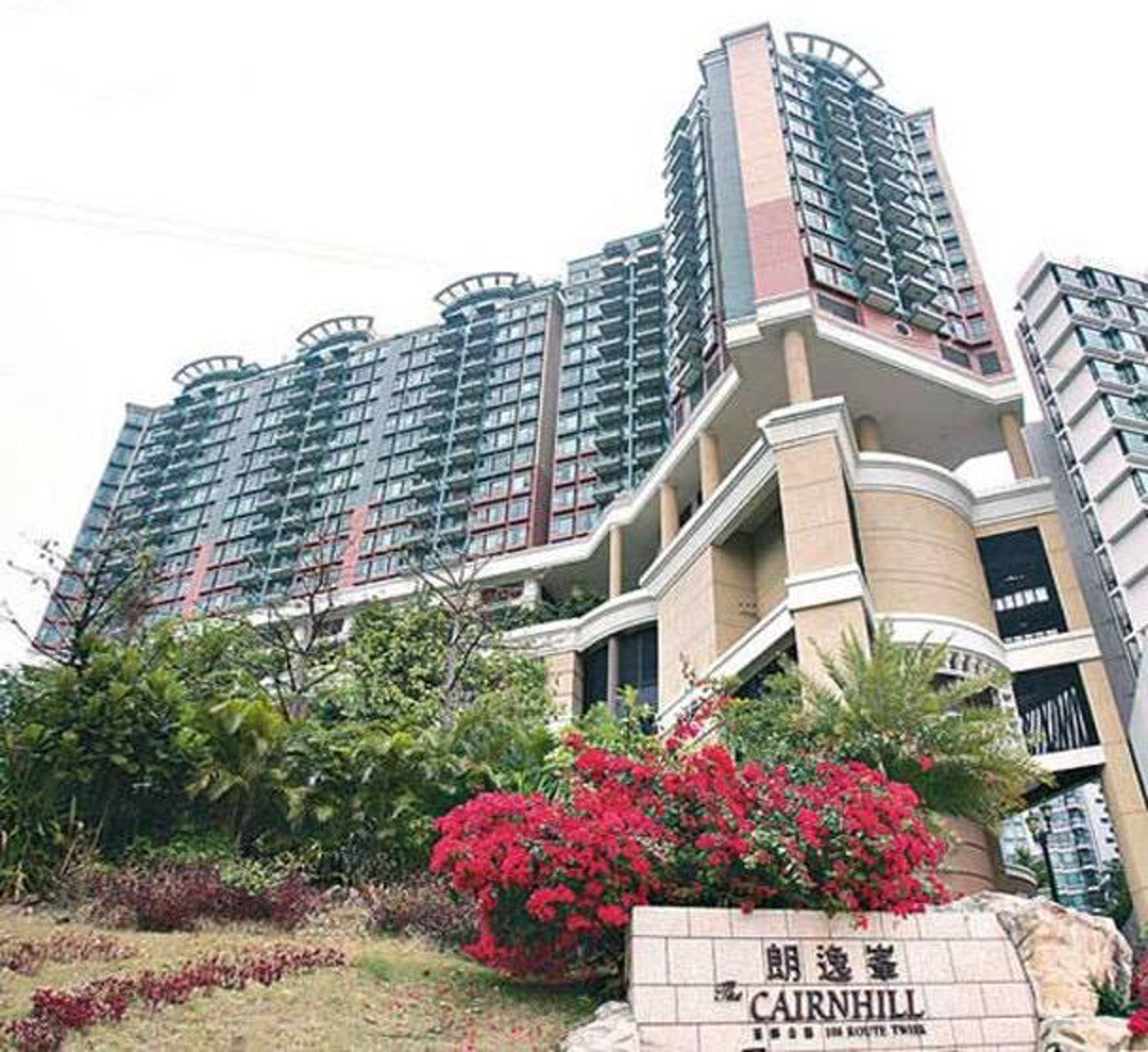 朗逸峯為荃灣半山低密度屋苑，共分為兩期發展，2004年入伙。（代理提供）
