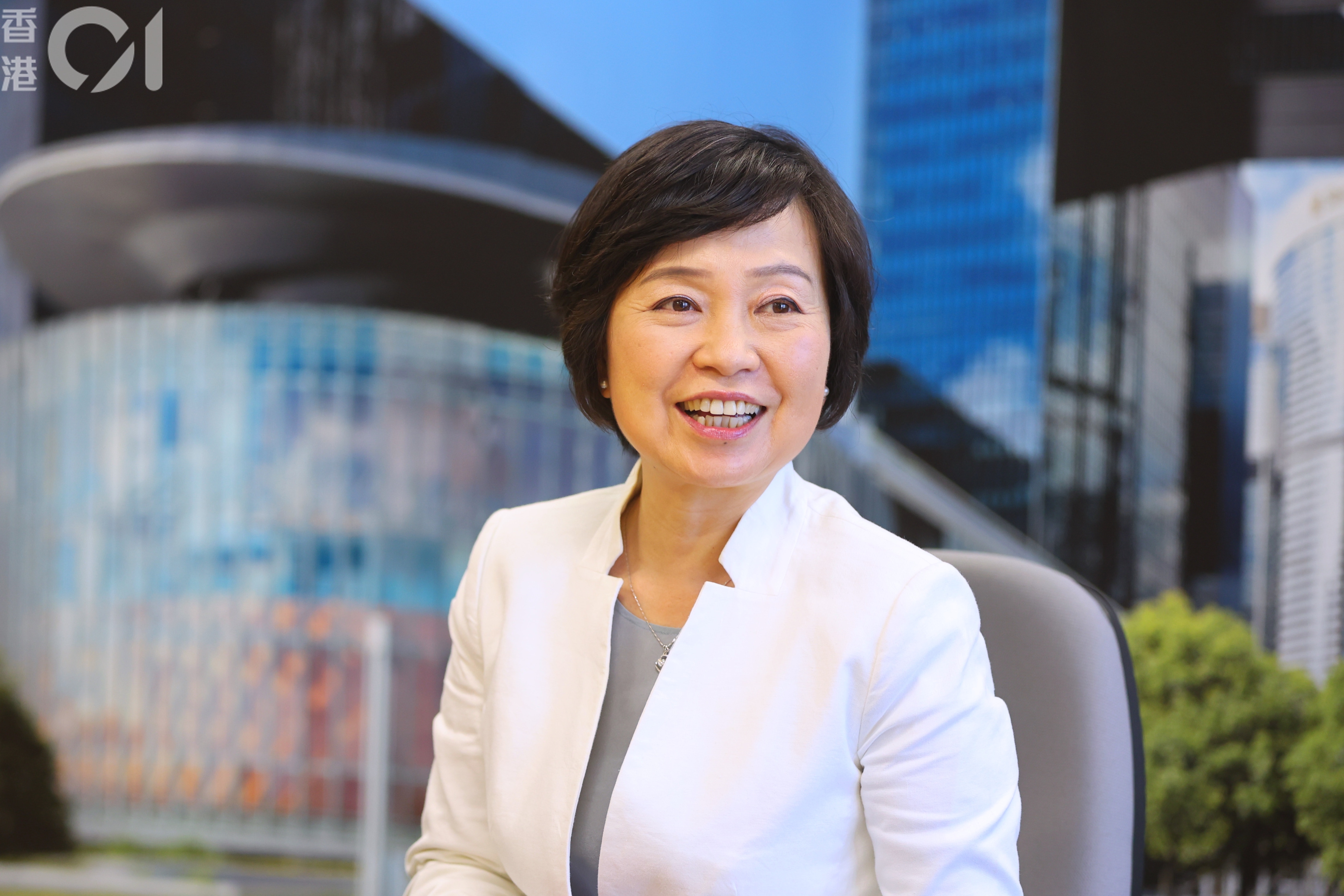 DSE放榜｜蔡若蓮上任後首發網誌　指專上學額充足　勉勵考生把握