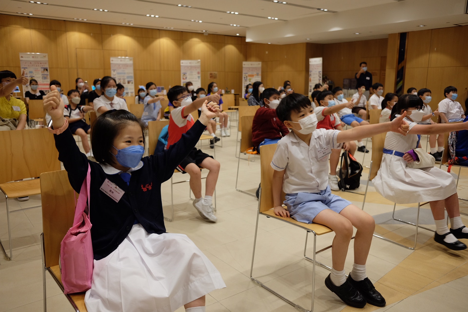 不少參加工作坊的學生為小二或小三學生,他們從STEAM教育學習中取得樂趣,並且發揮創意潛能。(莫家文攝) 不少參加工作坊的學生為小二或小三學生,他們從STEAM教育學習中取得樂趣,並且發揮創意潛能。(莫家文攝)