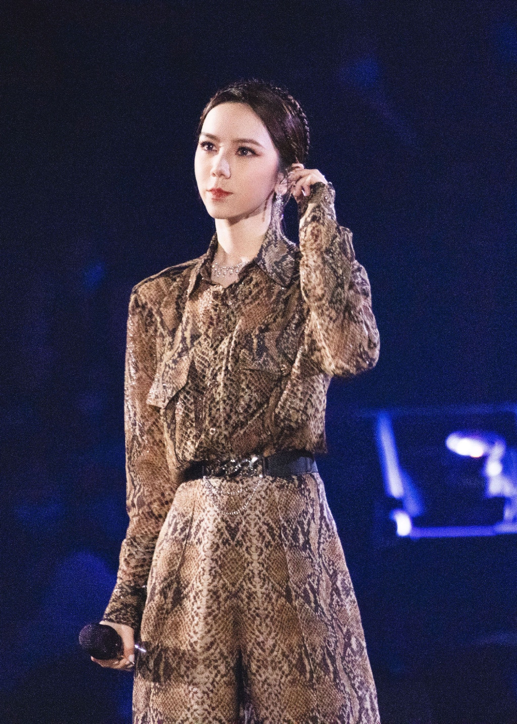 閉關190日潛心製作新專輯。(微博@鄧紫棋工作室) 閉關190日潛心製作新專輯。(微博@鄧紫棋工作室)