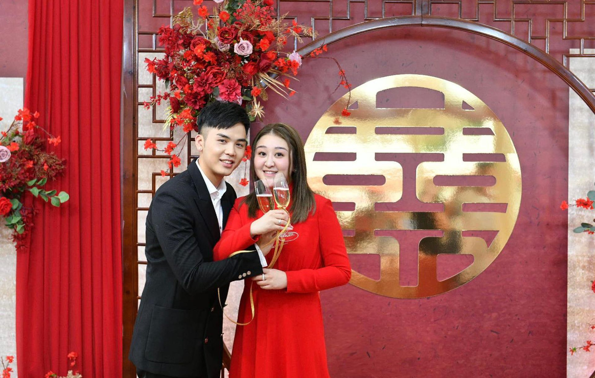 新婚夫婦！