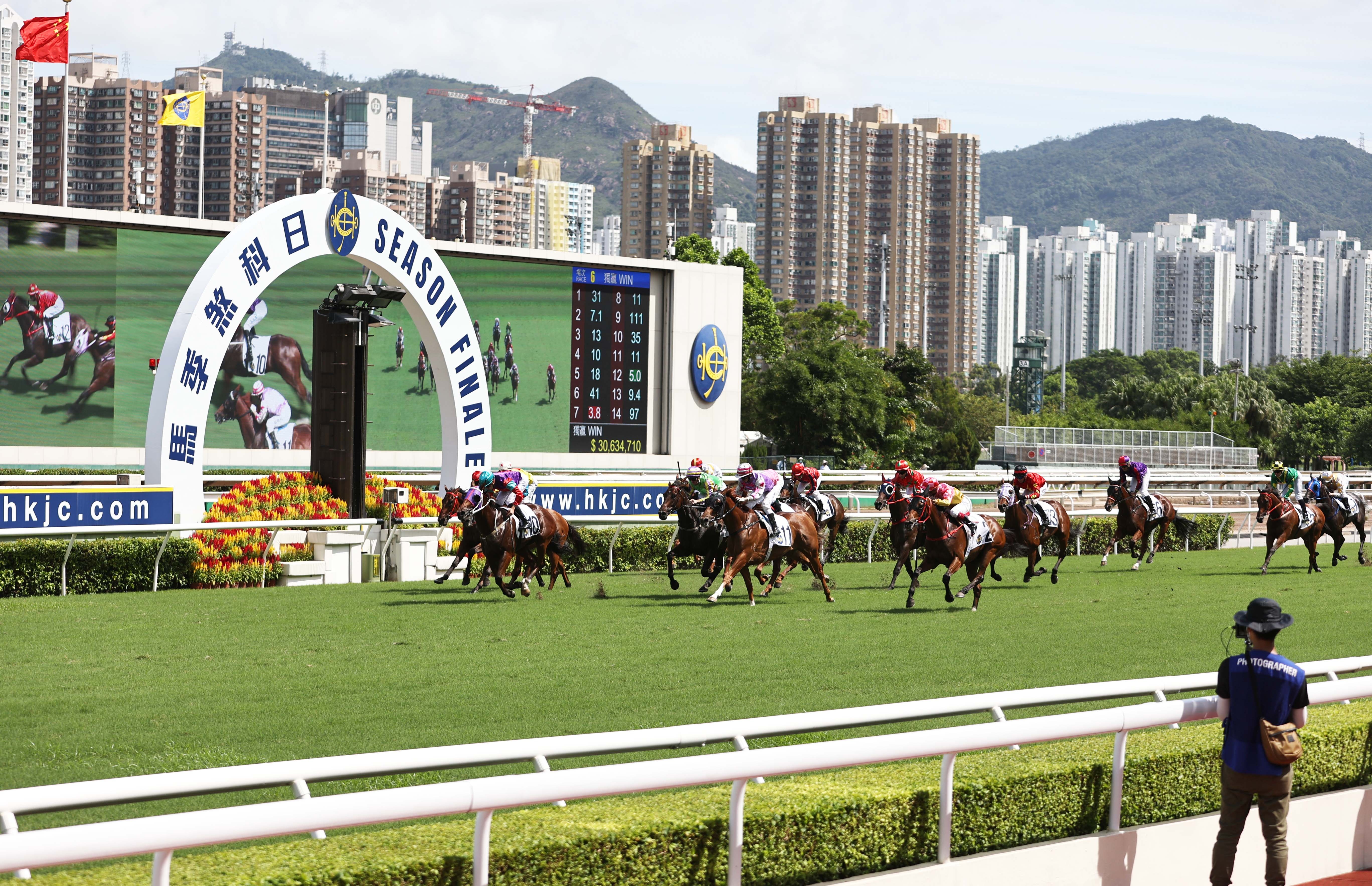 馬會馬季總投注額逾1400億元破紀錄 新馬季暫定9.11開鑼