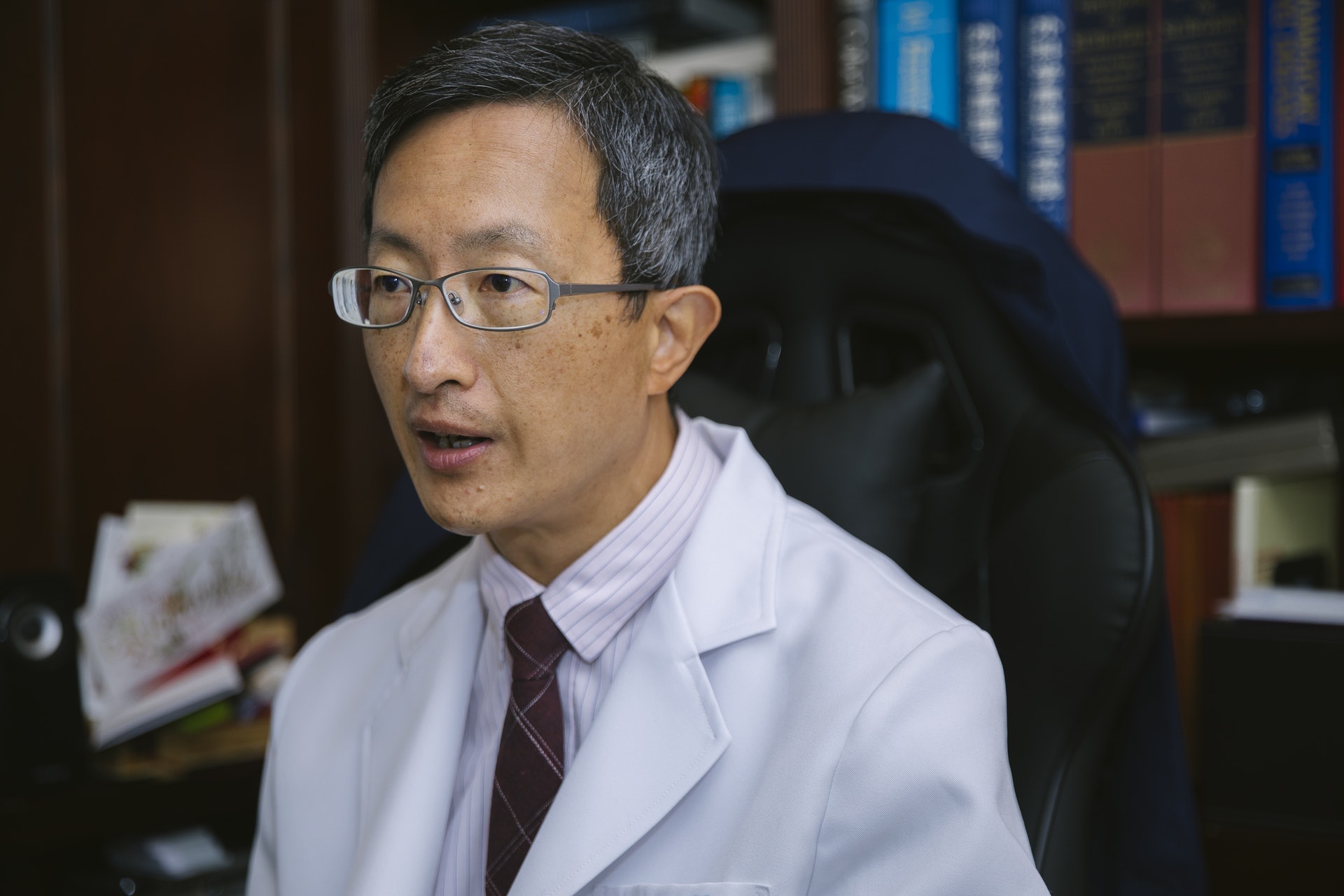 對於AI醫療系統是否應進入私人真多,林哲玄表示,私人診所引入什麼系統全憑醫生的信任,而醫管局引入的系統一定是經過穩妥測試的。