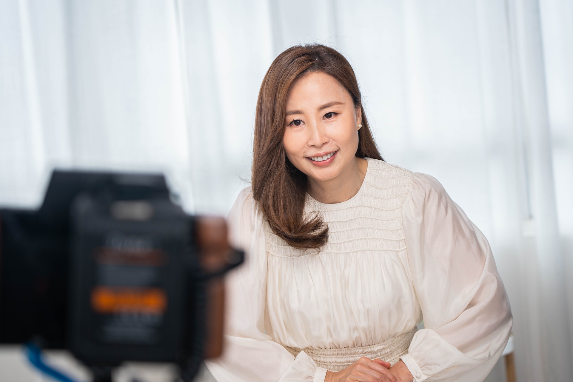 Emi Youtube R 專訪|全港第一YouTuber Emi Wong離婚看淡愛情︰唔輪到你控制 | LIHKG 討論區