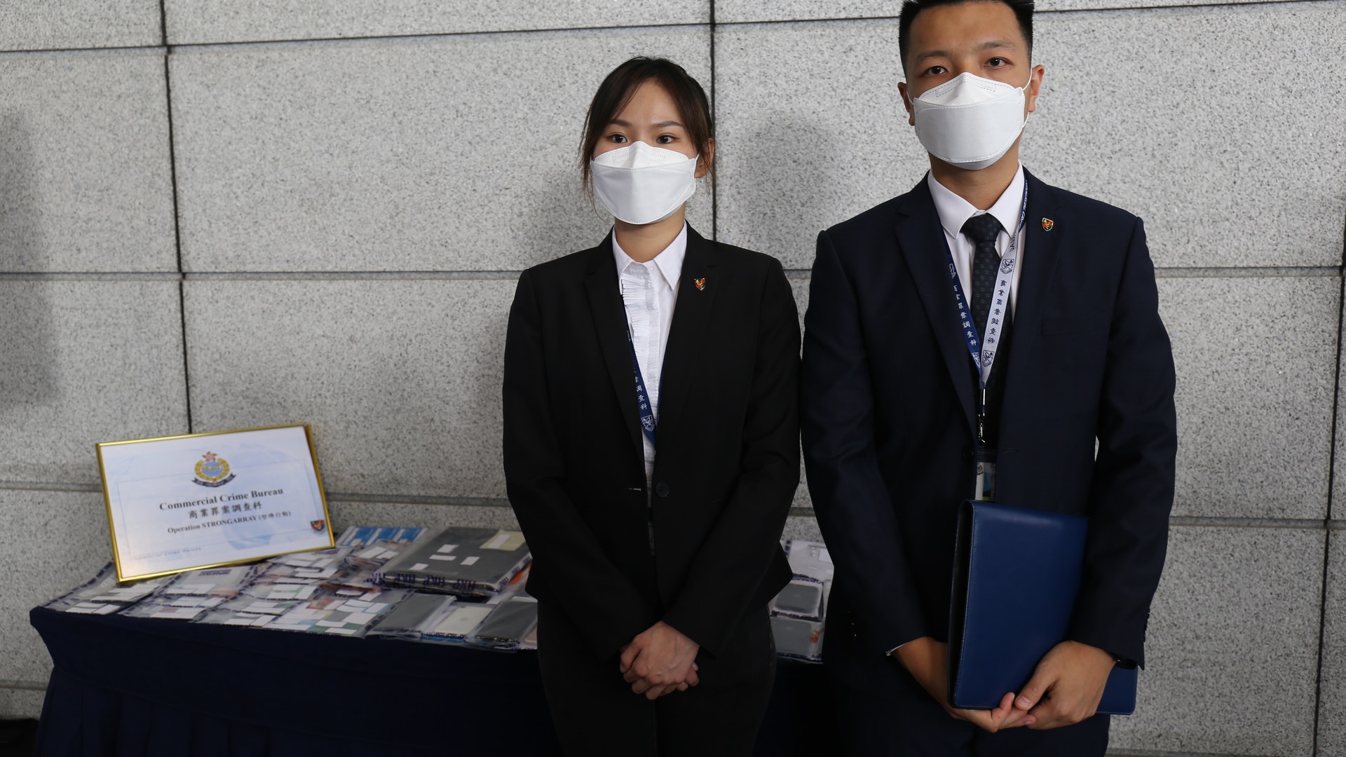警搗破洗黑錢集團拘12人 涉款逾5100萬 警搗破洗黑錢集團拘12人 涉款逾5100萬