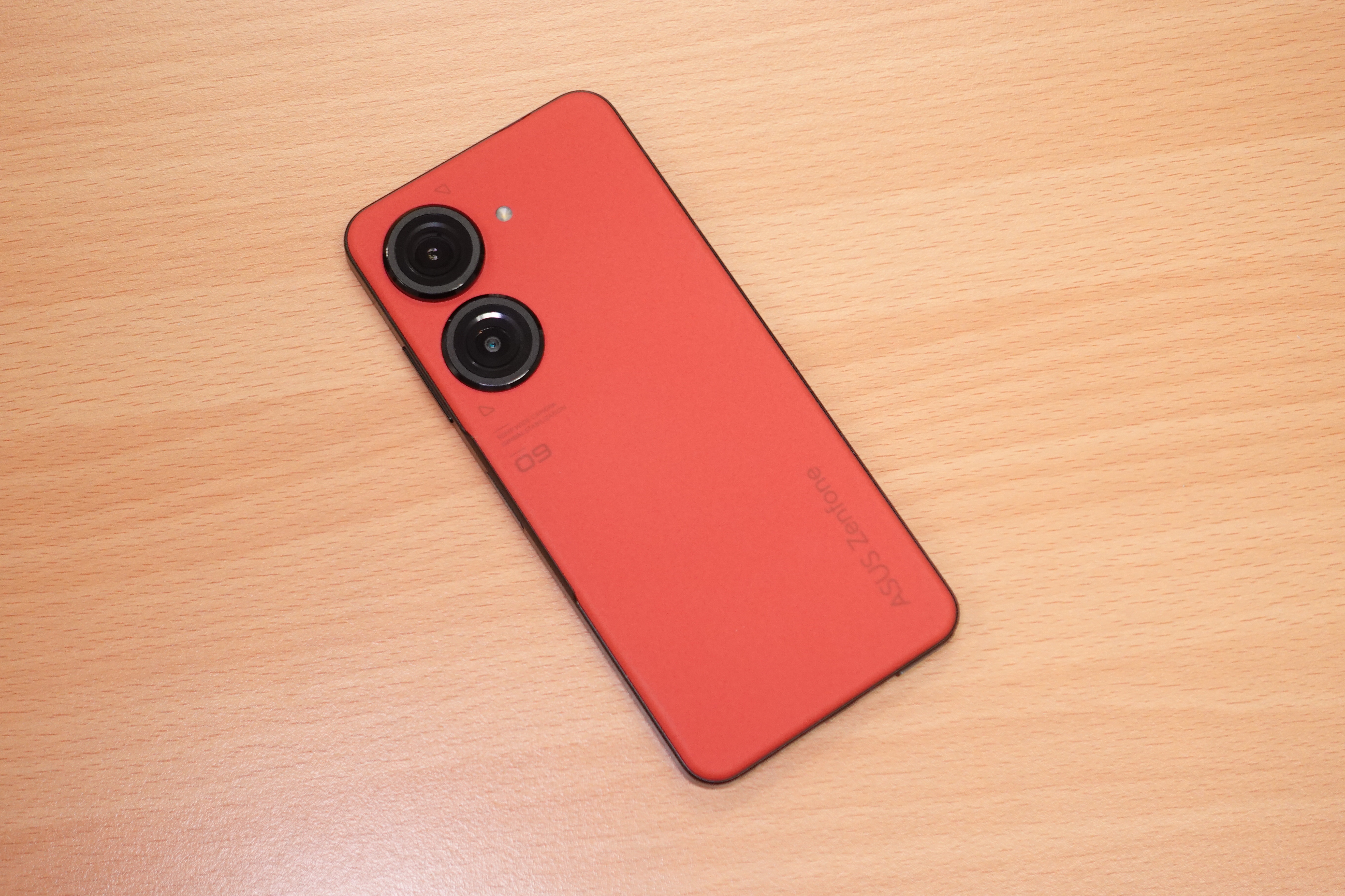 ASUS ZenFone9香港上市｜六軸防震細芒旗艦、＄5198起成最平S8+機