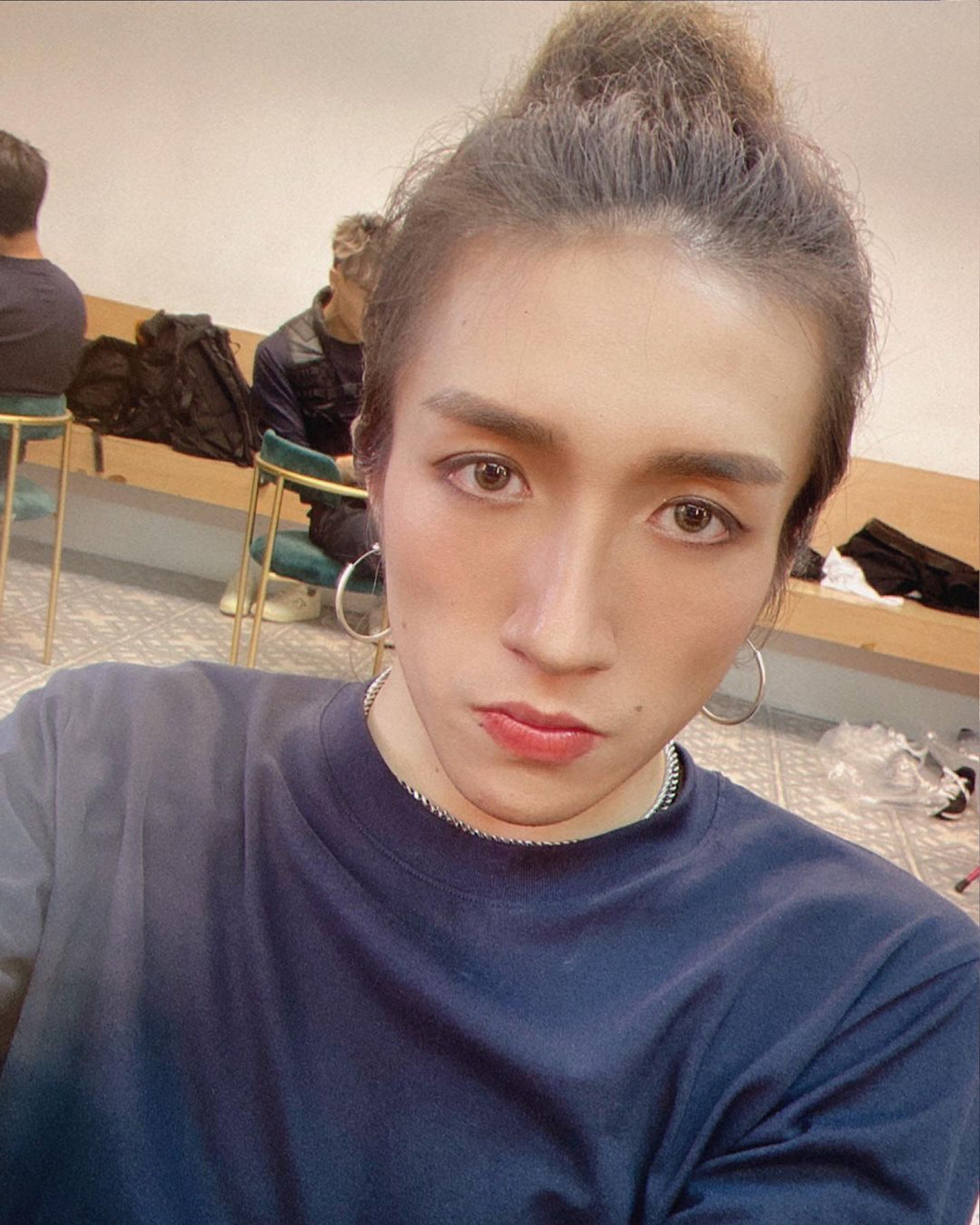 消息指阿Mo腦出血及頸椎第四節爆裂骨折,四肢癱瘓。(IG圖片)