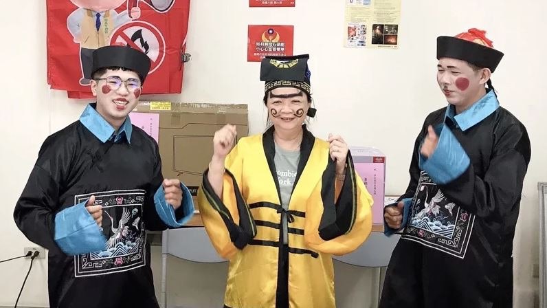 鬼節|農曆七月鬼門開台消防隊要做「法事」?搵道士開直播驅邪 鬼節|農曆七月鬼門開台消防隊要做「法事」?搵道士開直播驅邪