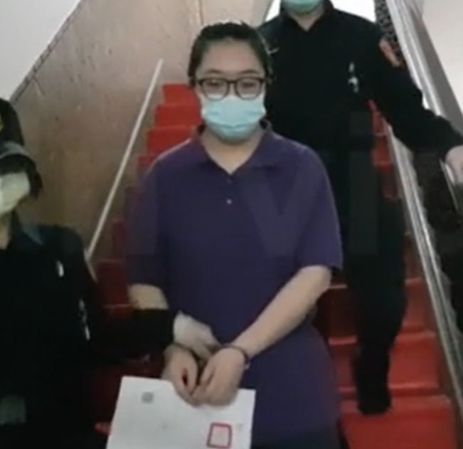 高院最終認為曾冠羚、許鈞恩虐童手法惡劣,撤銷原審判決並加重2人懲罰,改判2人各10年6個月刑期。(資料圖片) 高院最終認為曾冠羚、許鈞恩虐童手法惡劣,撤銷原審判決並加重2人懲罰,改判2人各10年6個月刑期。(資料圖片)