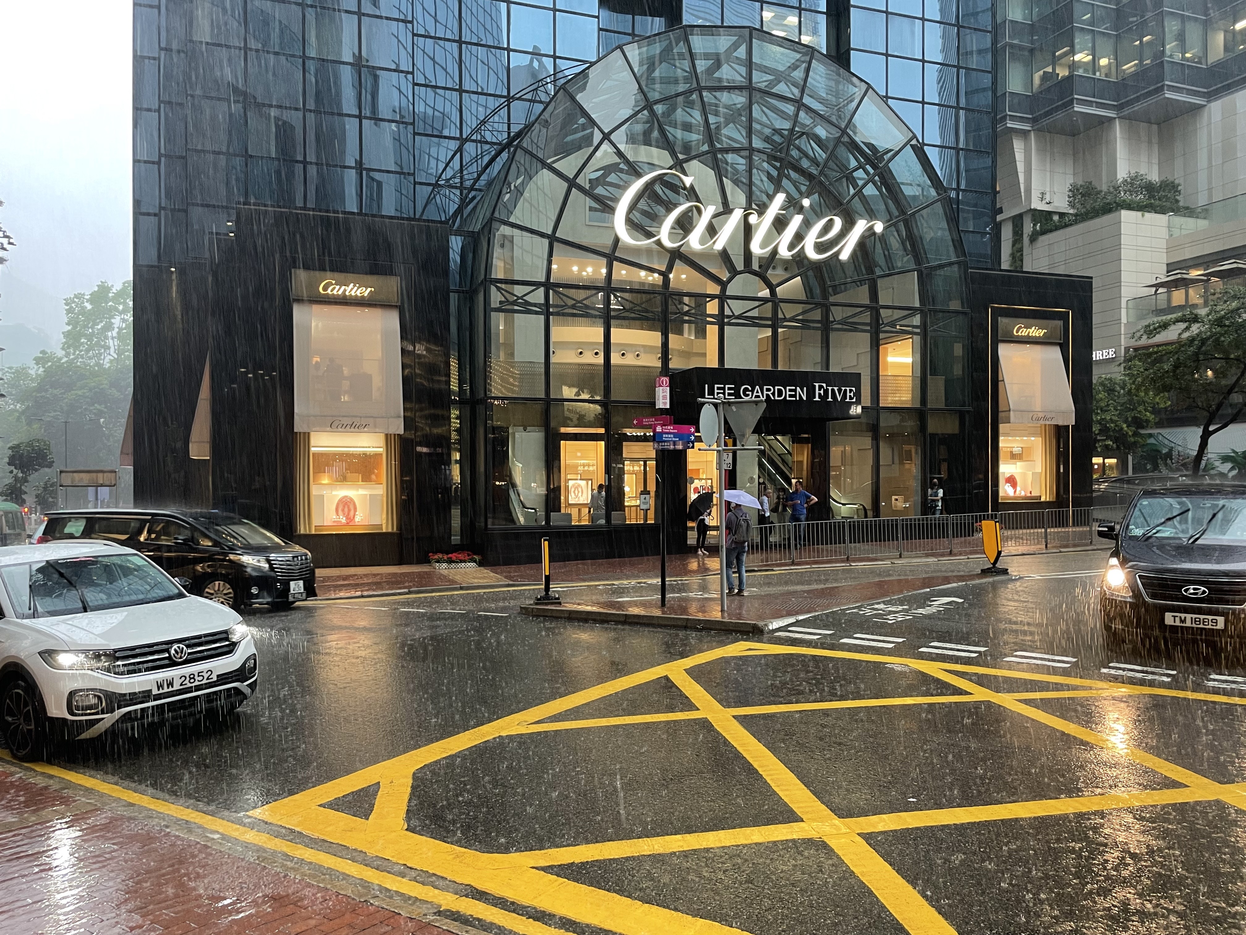 优享资讯 双台风 天文台突发出一号风球料热带低气压周四晚最近香港 优享资讯 双台风 天文台突发出一号风球料热带低气压周四晚最近香港