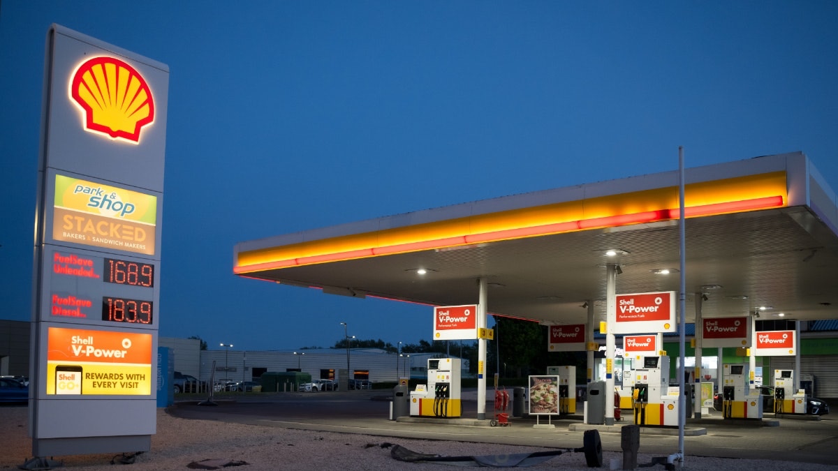 國際油價高收近4 布油重上100美元關opec 考慮減產 國際油價高收近4 布油重上100美元關opec 考慮減產