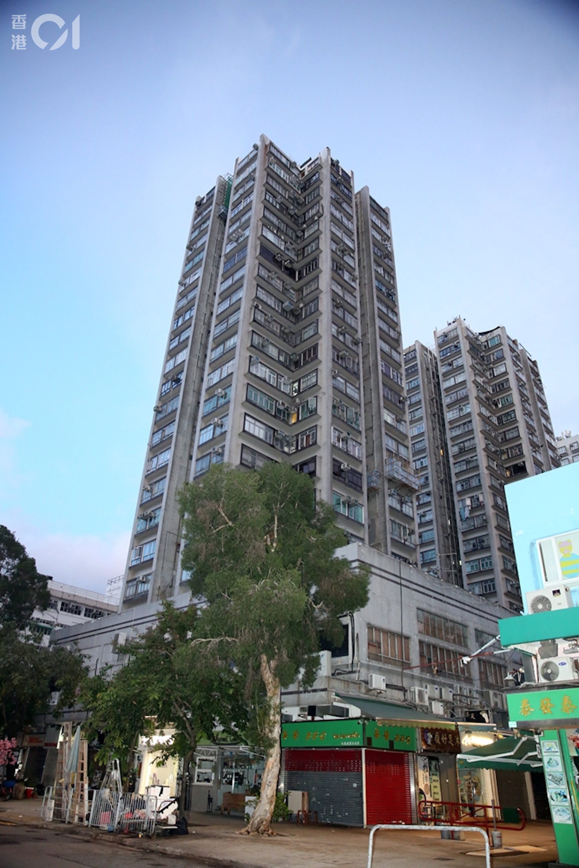 警員在現場調查。(陳永武攝) 警員在現場調查。(陳永武攝)