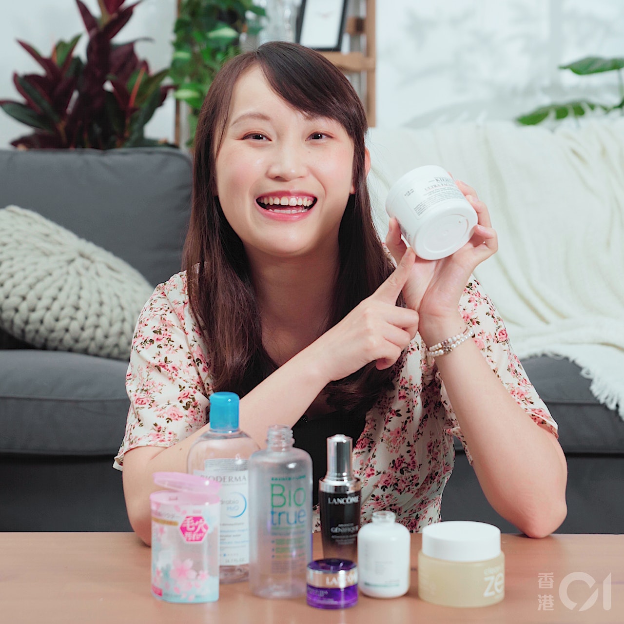 護膚品空瓶改造DIY|原來只要把空瓶輕輕改造一下,就可以變身成家居佈置小物!(葉思雅 攝) 護膚品空瓶改造DIY|原來只要把空瓶輕輕改造一下,就可以變身成家居佈置小物!(葉思雅 攝)