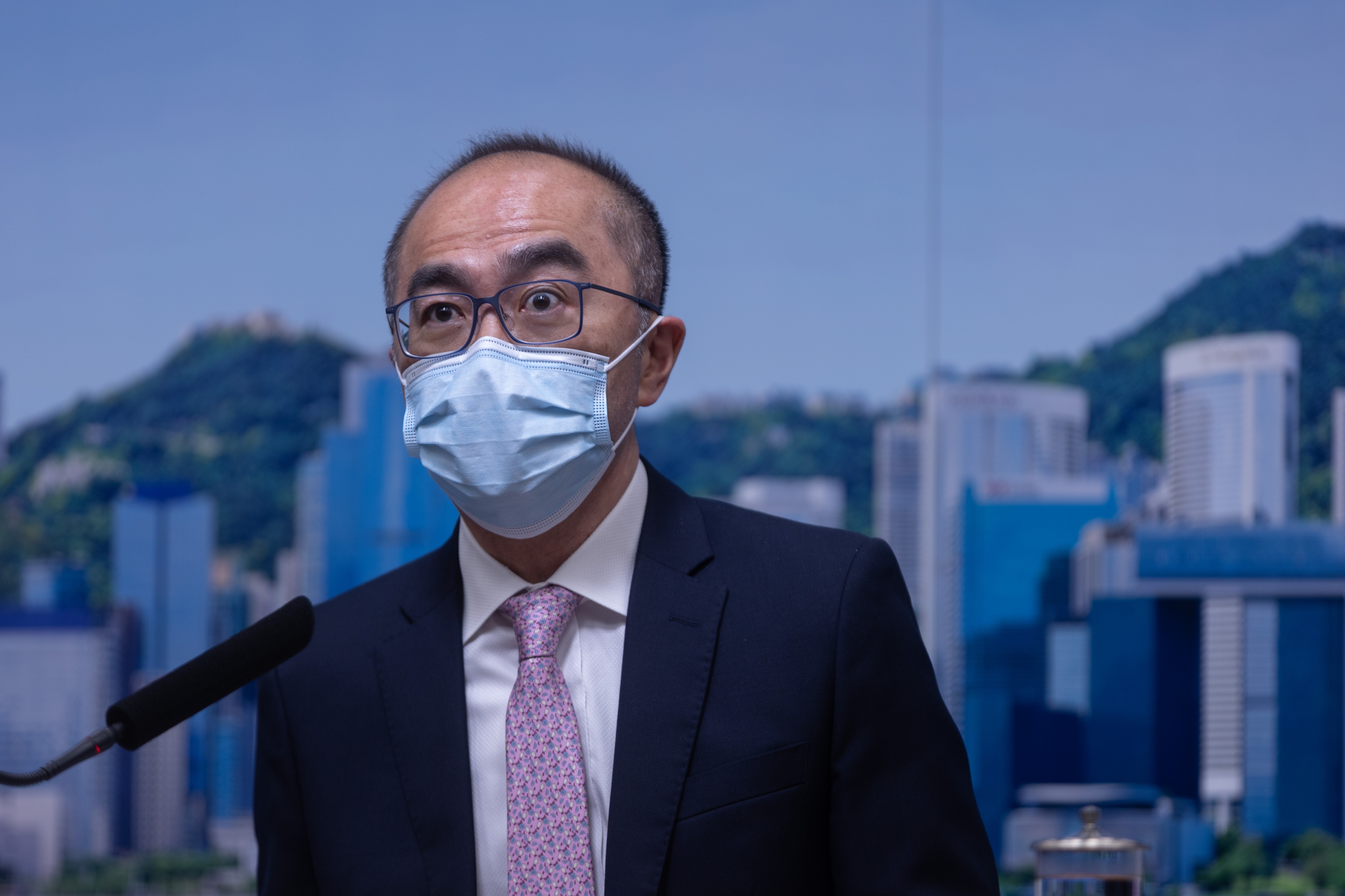 政府經濟顧問梁永勝﹕消費及投資市場漸改善經濟有望重拾增長