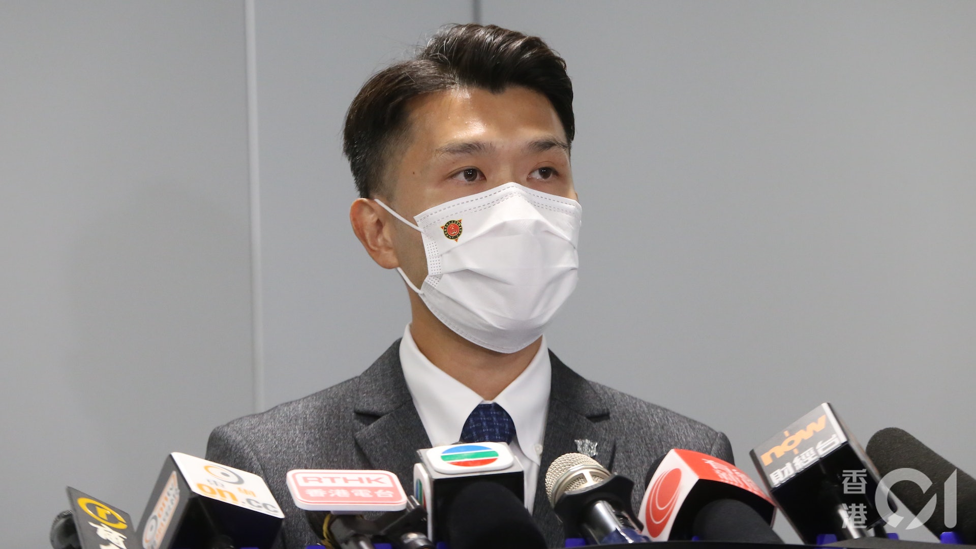 涉助賭博集團洗黑錢1億 警拘19名戶口持有人 涉助賭博集團洗黑錢1億 警拘19名戶口持有人