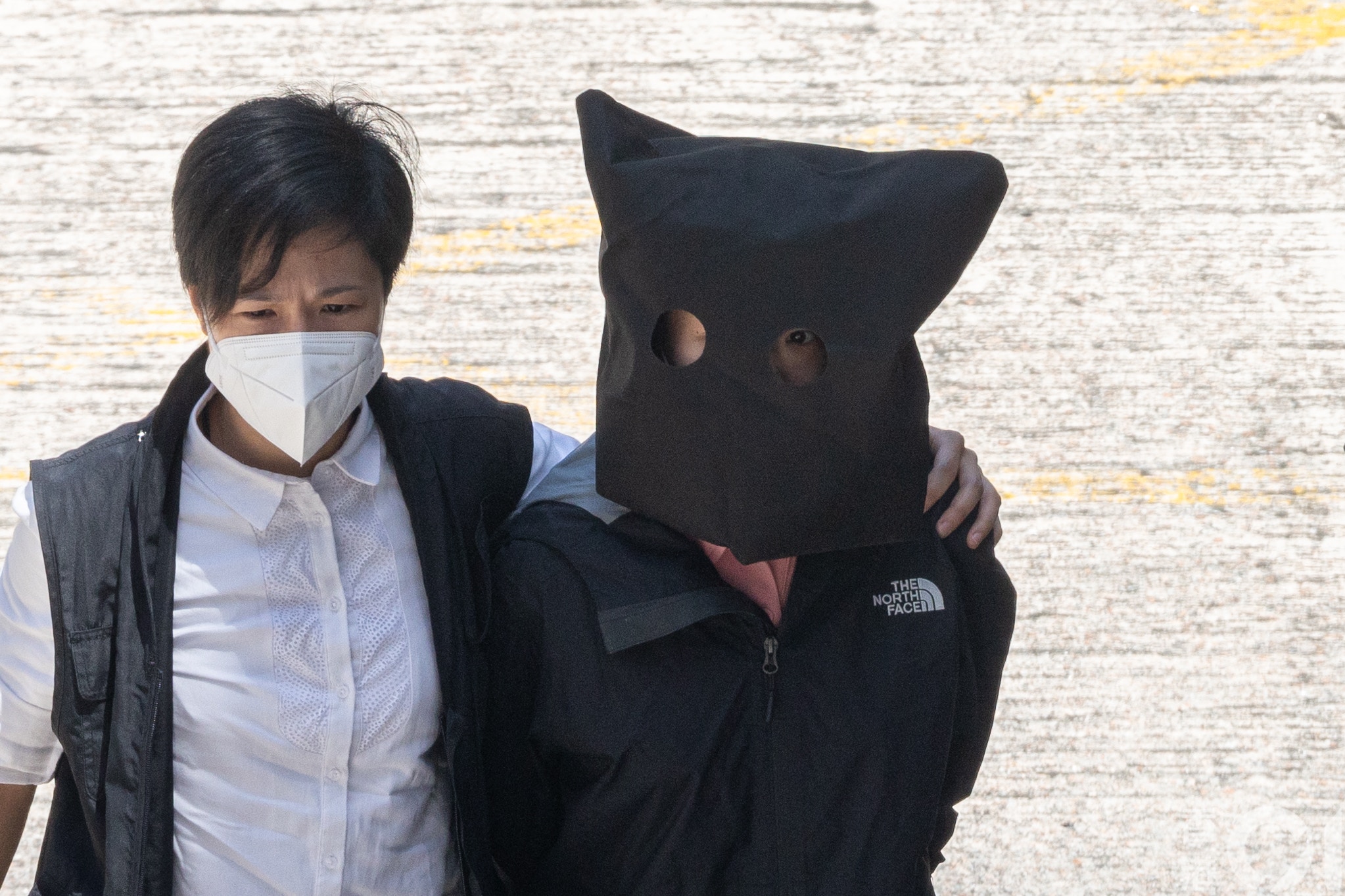 12港人喬映瑜認罪 獲兩地警員善誘已反省 官著恢復回原名囚61月