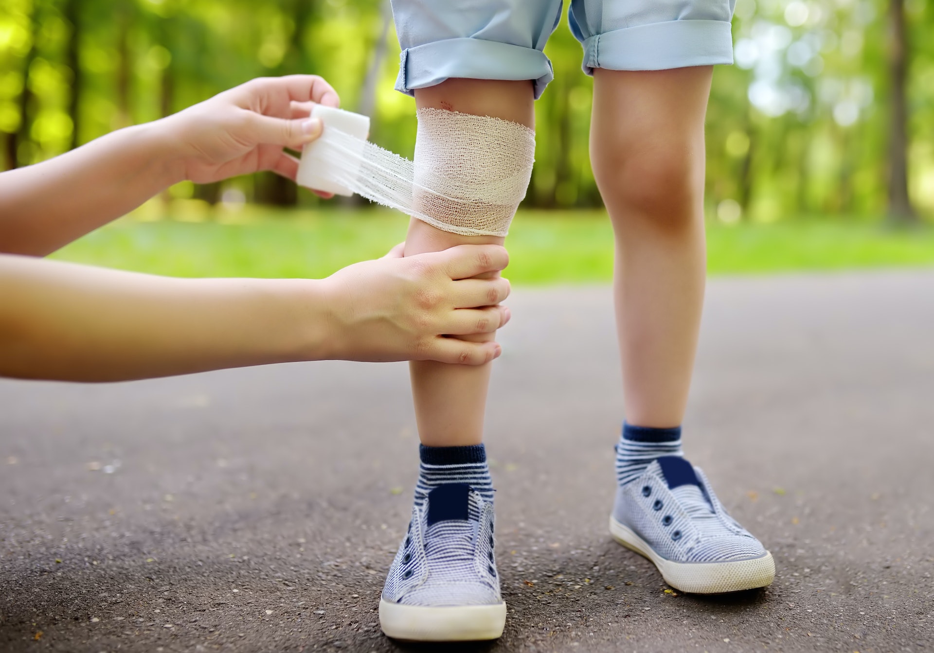 英國1名4歲男童經常抱怨自己腿部疼痛，媽媽帶他多次求醫，醫生亦只說是肌肉拉傷，後來才查出他患有兒童神經母細胞腫瘤。（Gettyimages）