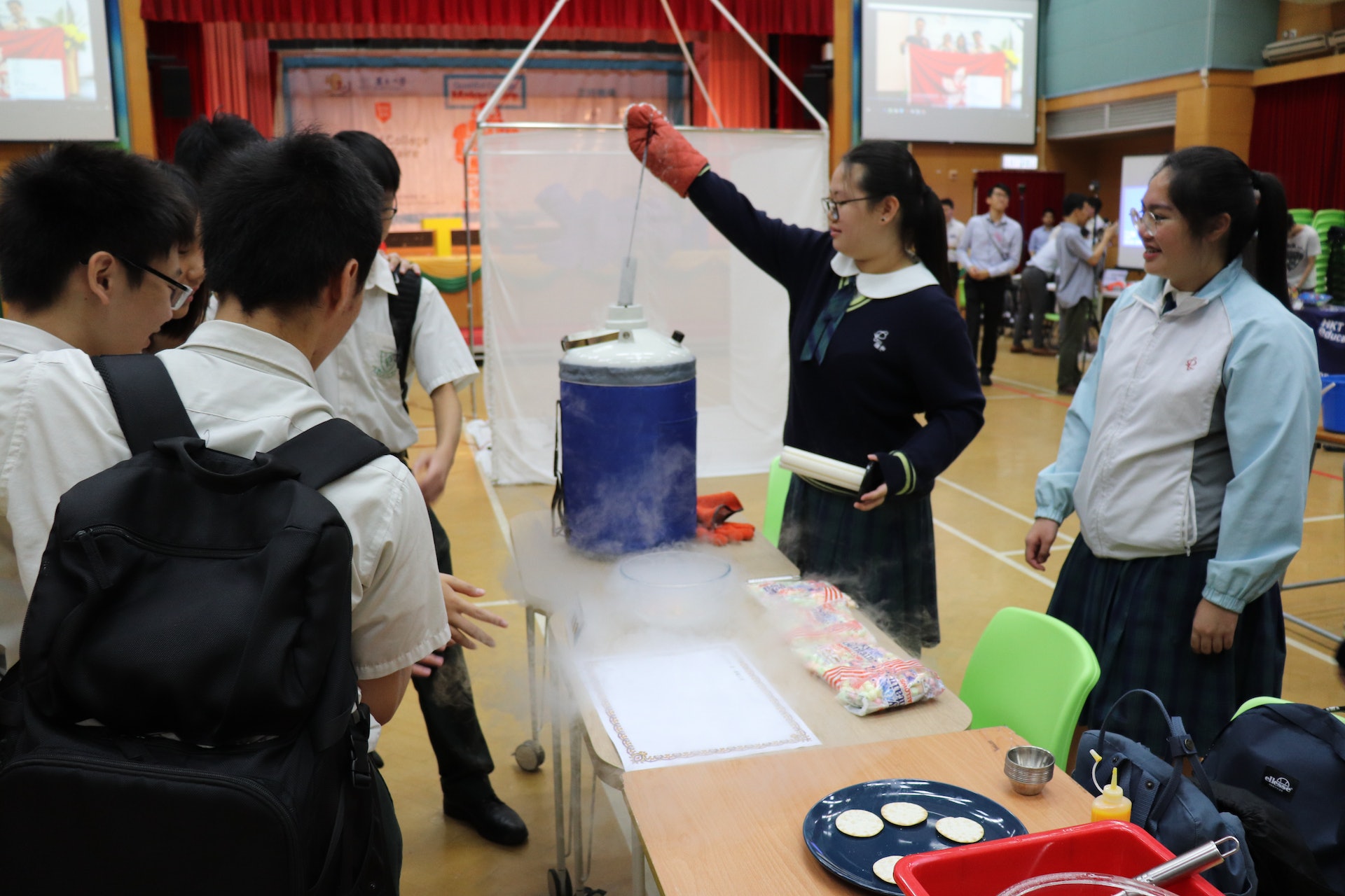萬鈞匯知中學學生舉行「School Maker Faire」。（萬鈞匯知中學提供）